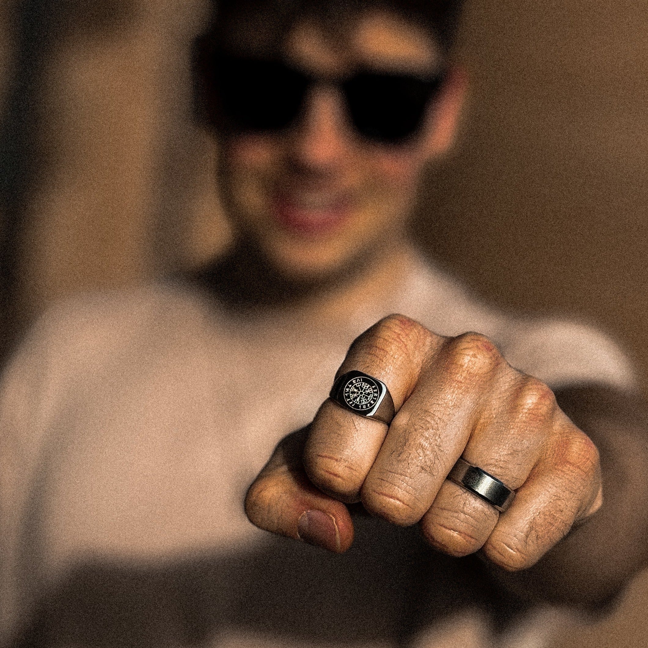 Vegvisir Signature - Silvertonad ring