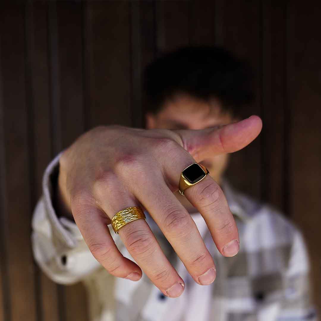 Black Onyx Signature - Gold-toned ring