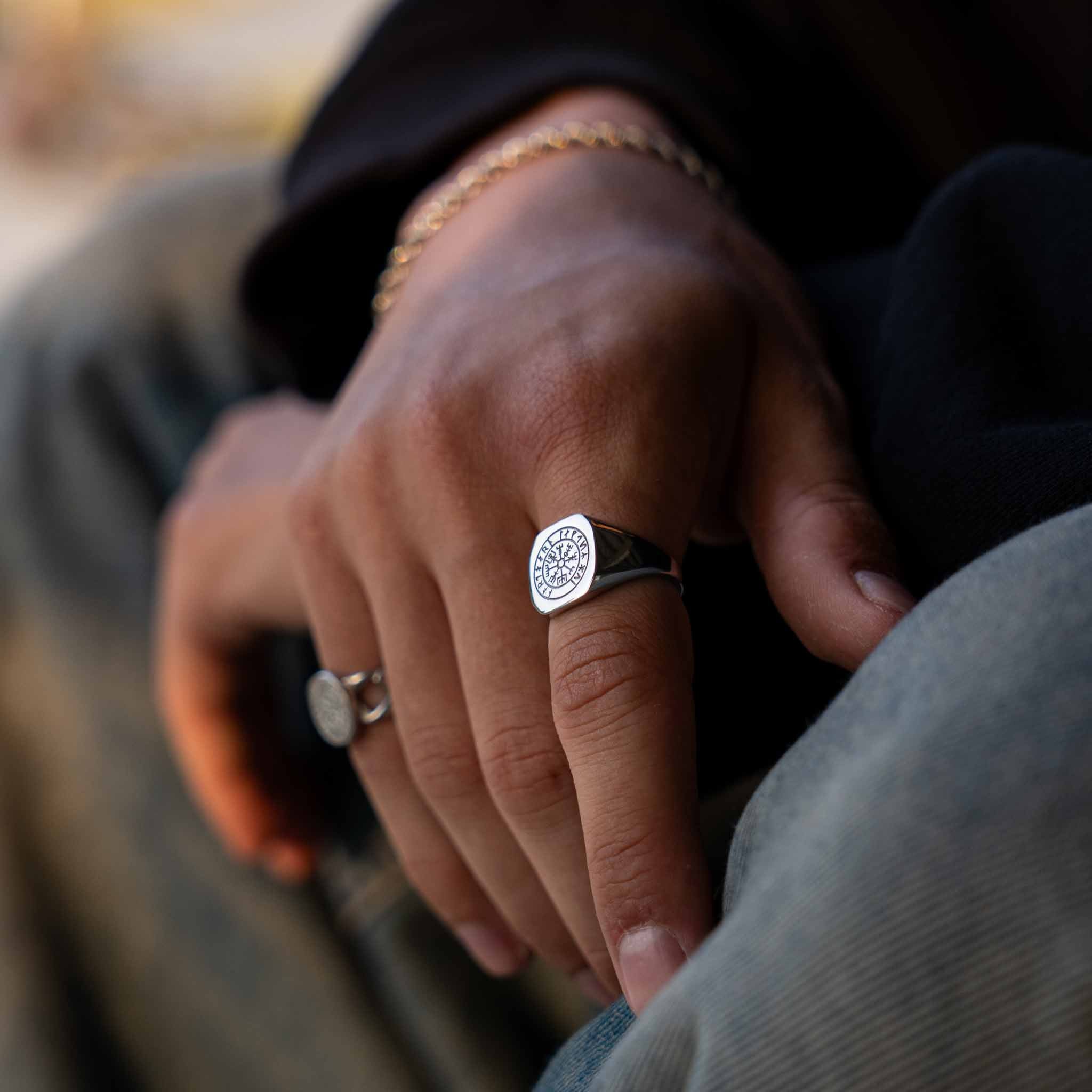 Vegvisir Signature - Silvertonad ring