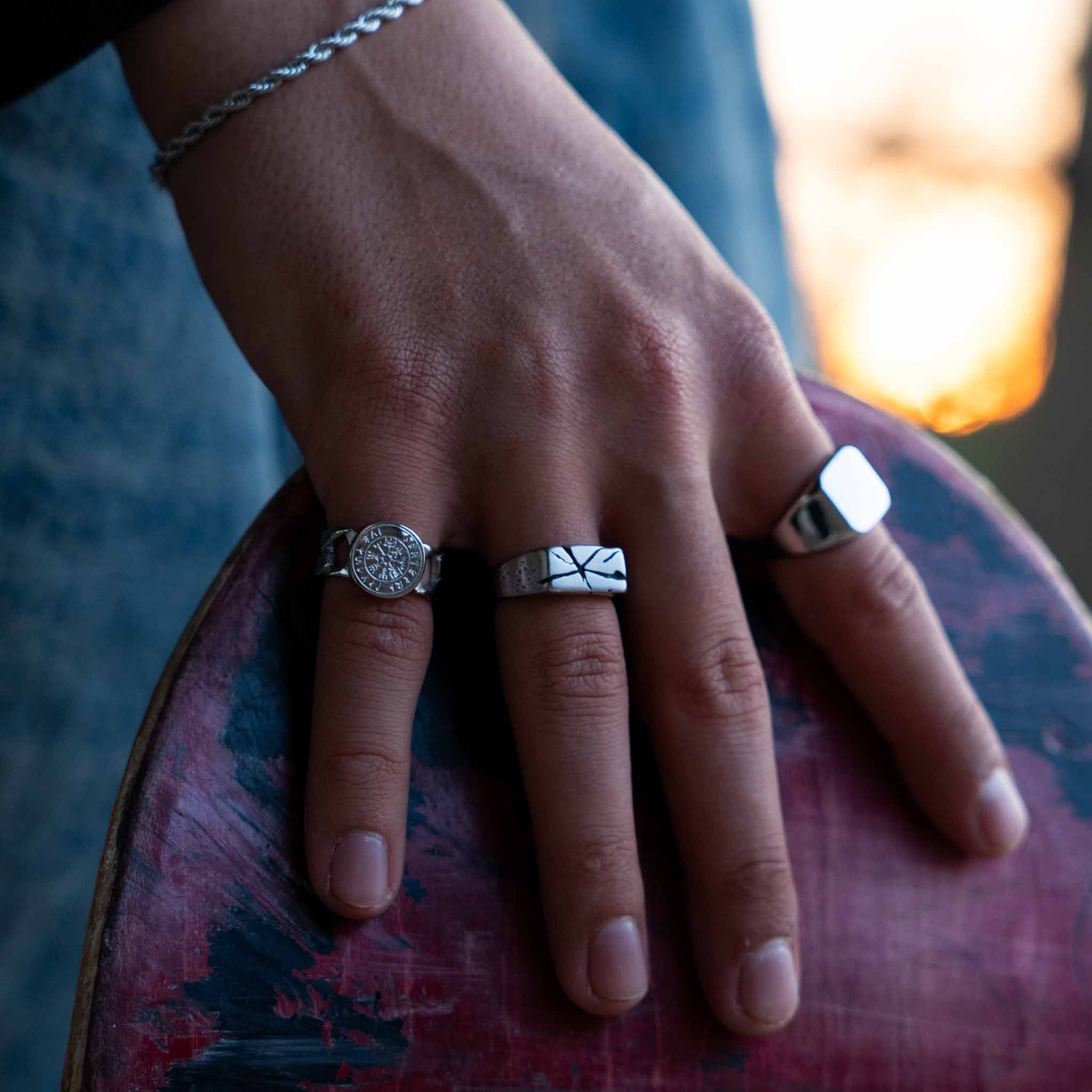 VEGVISIR CHAIN SIGNET RING (SØLV)