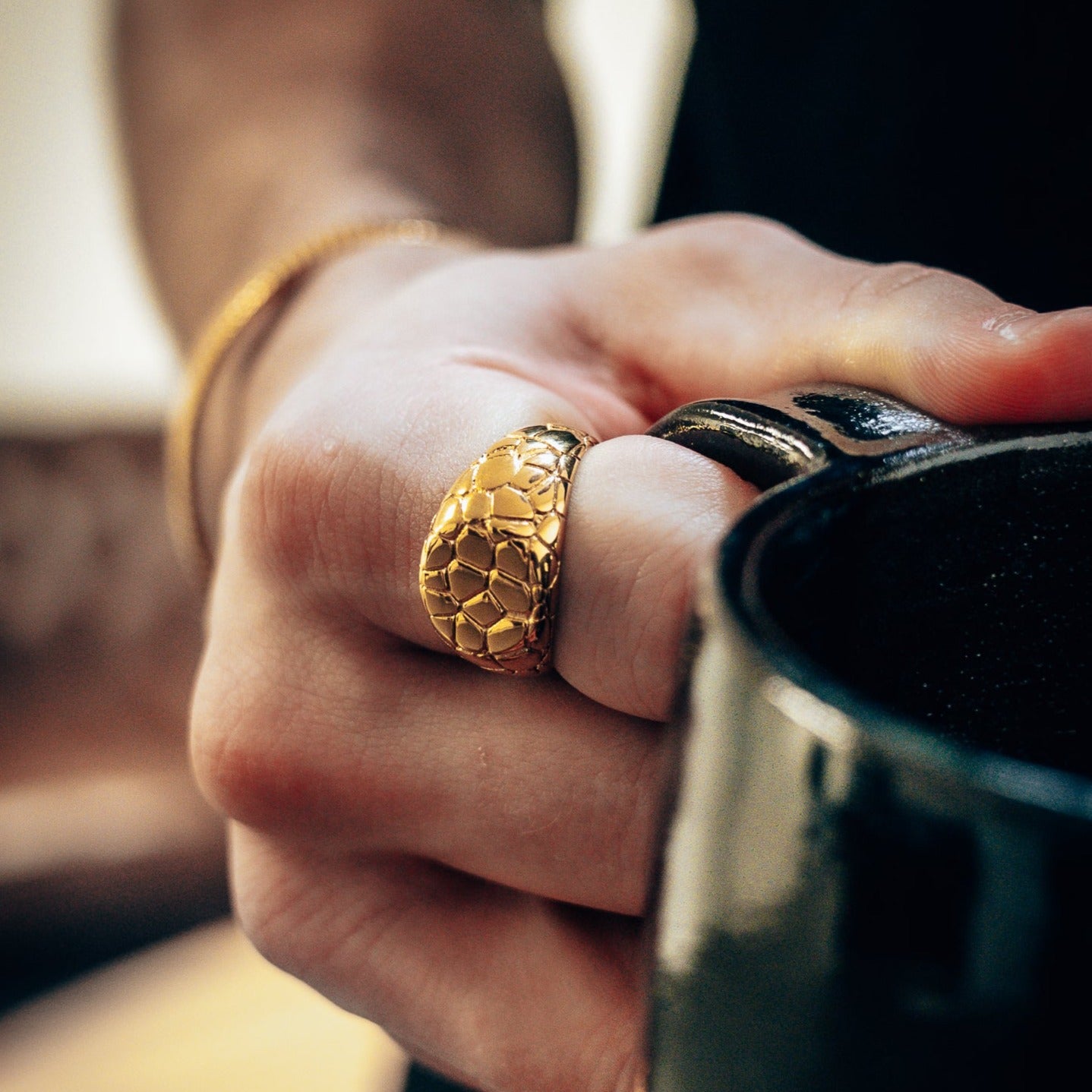 Earthquake Signature - Guldtonet ring