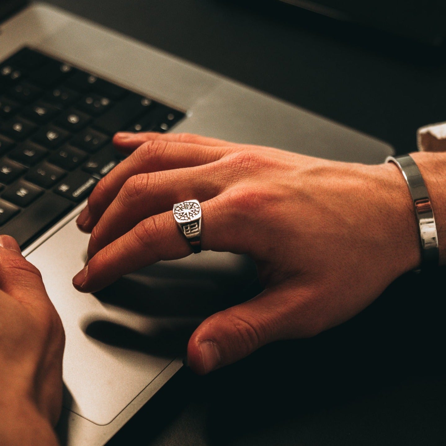 Kompass Signature - Silvertonad ring