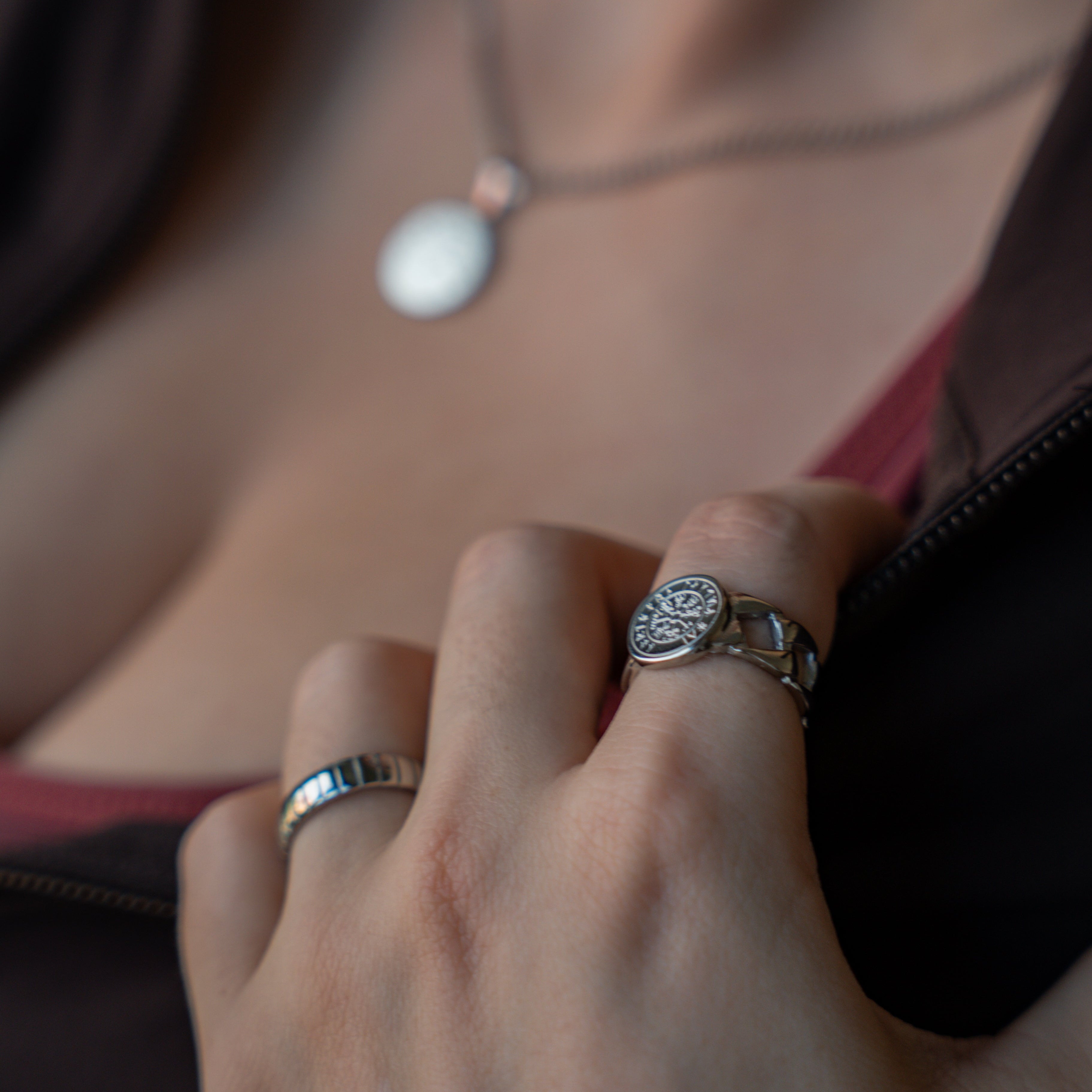 Vegvisir Chain Signature - Silver-toned ring