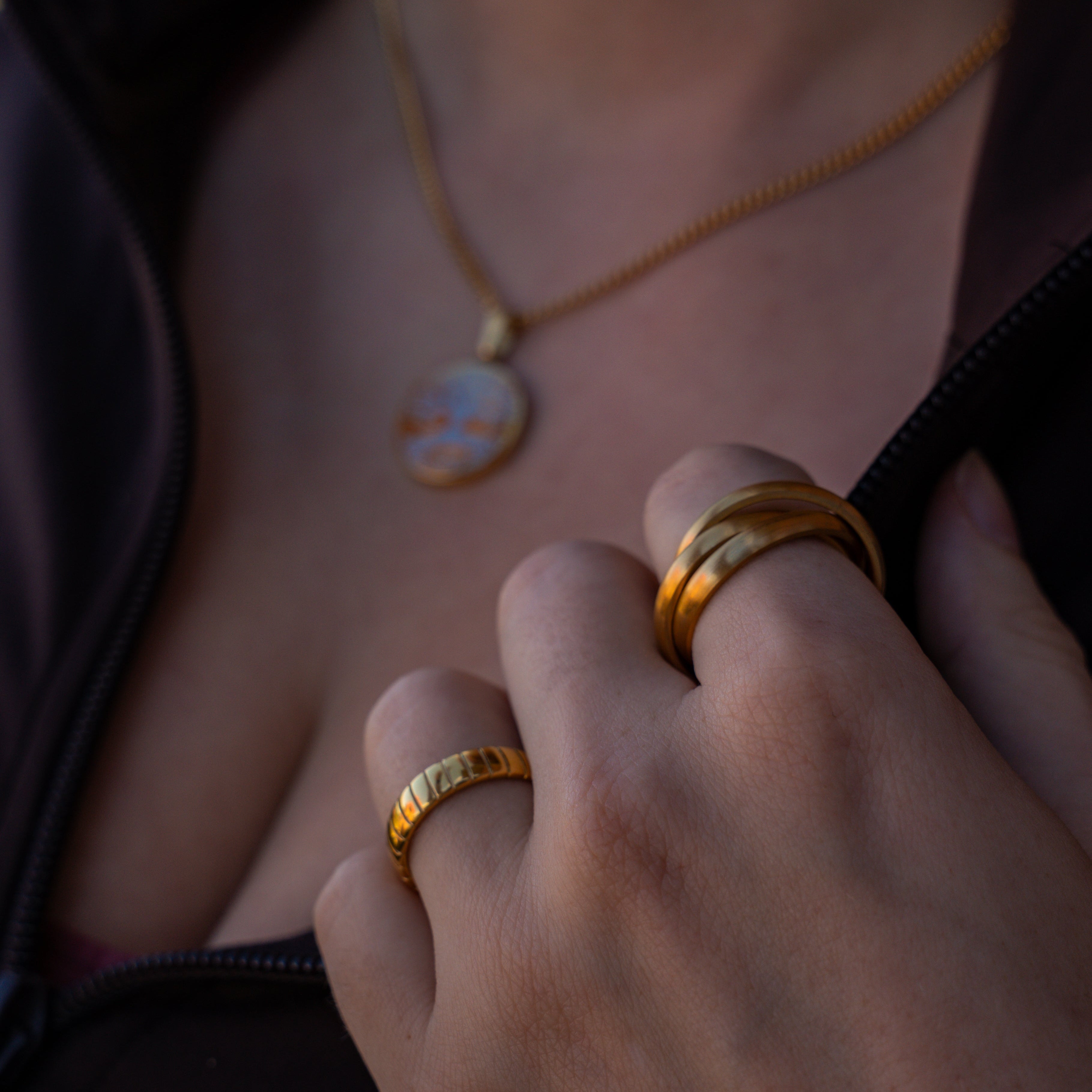 Helix band ring - Gold-toned