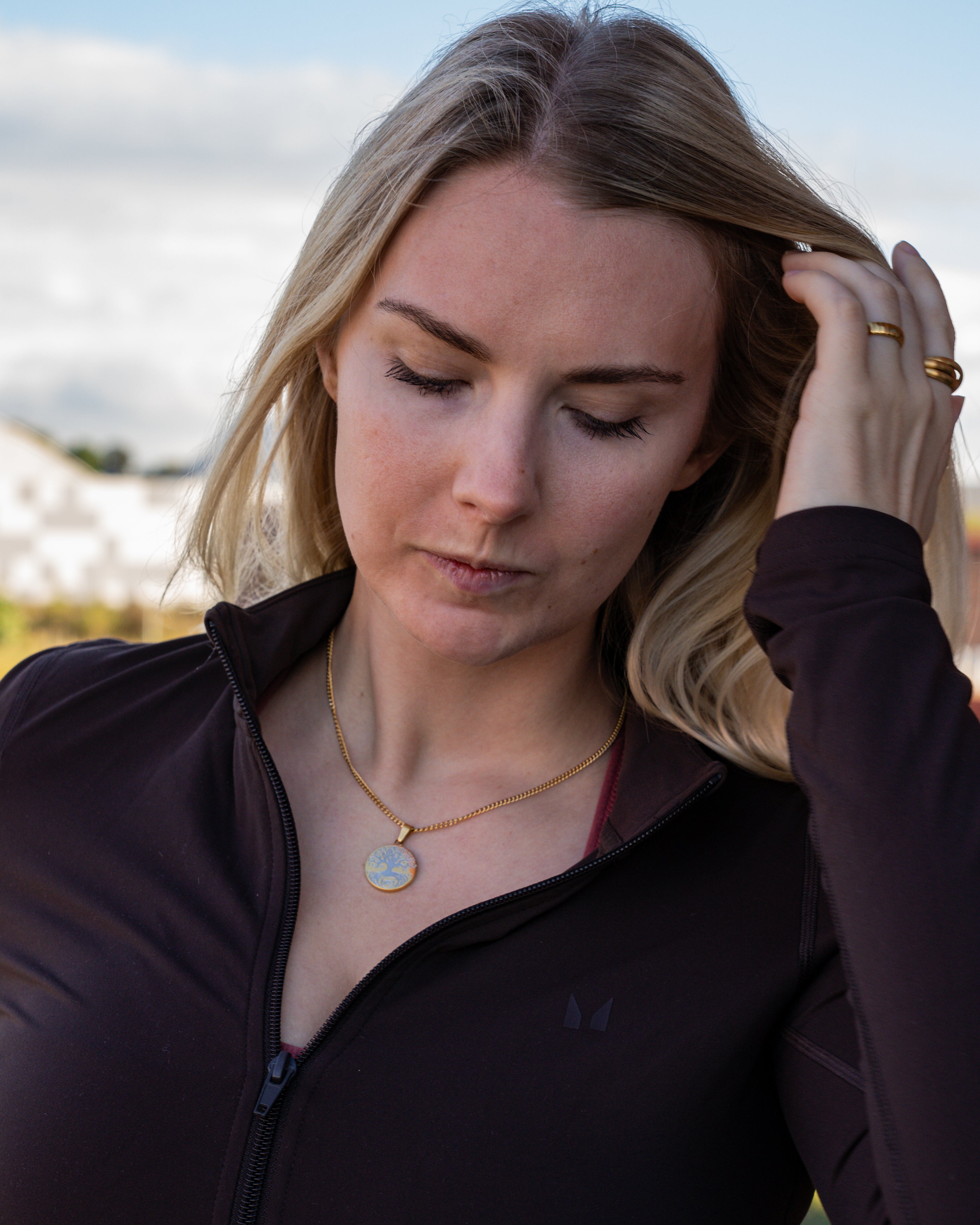 NL Yggdrasil pendant - Gold-toned