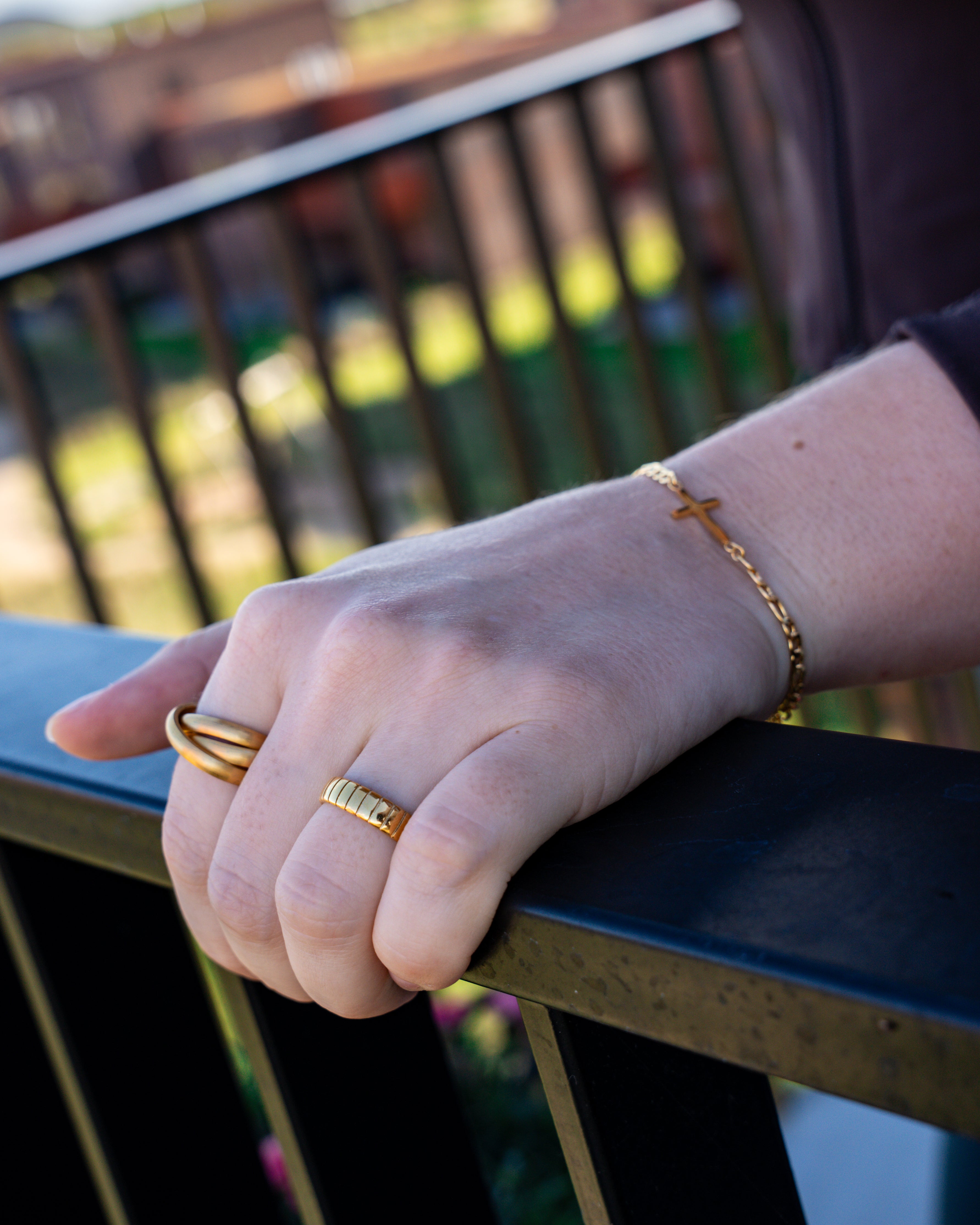 Siempre Cut band - Gold-toned ring