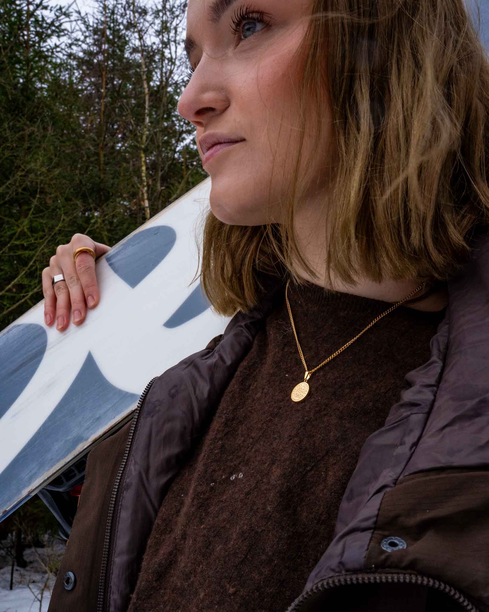 Minimal Vegvisir halskæde - Guldtonet (Kvinde)