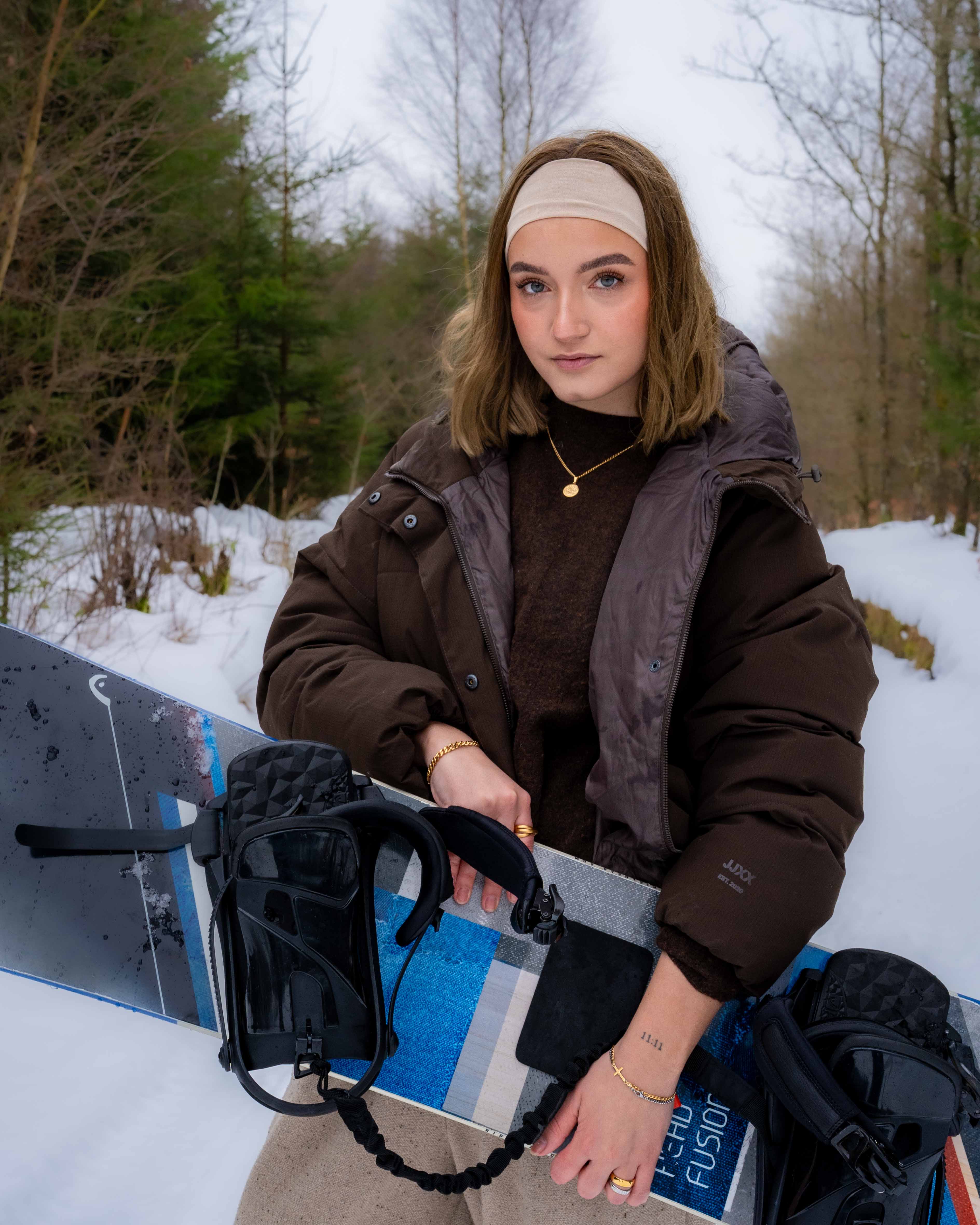 NL Yggdrasil pendant - Gold-toned