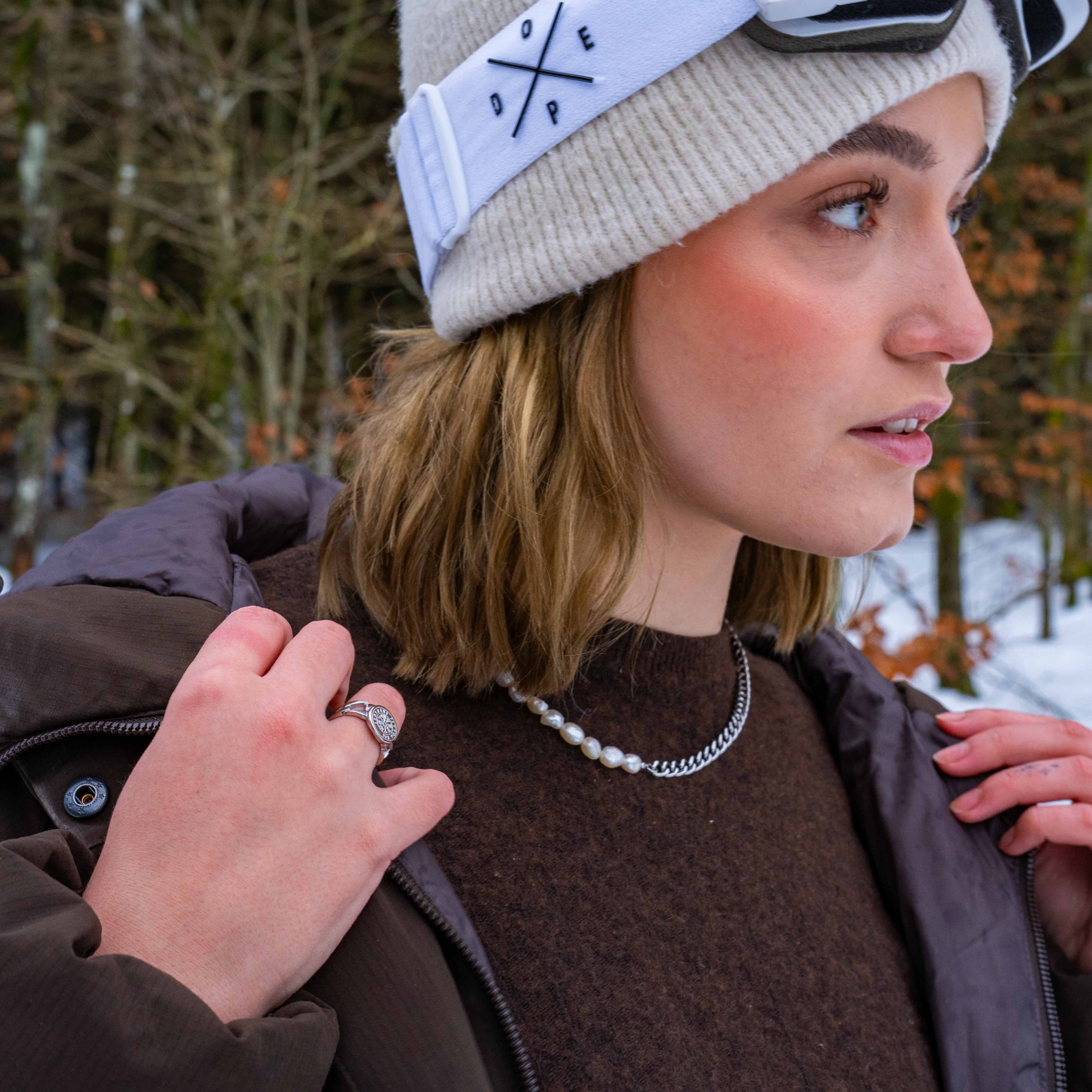 Vegvisir Chain Signature, Sølvtonet ring