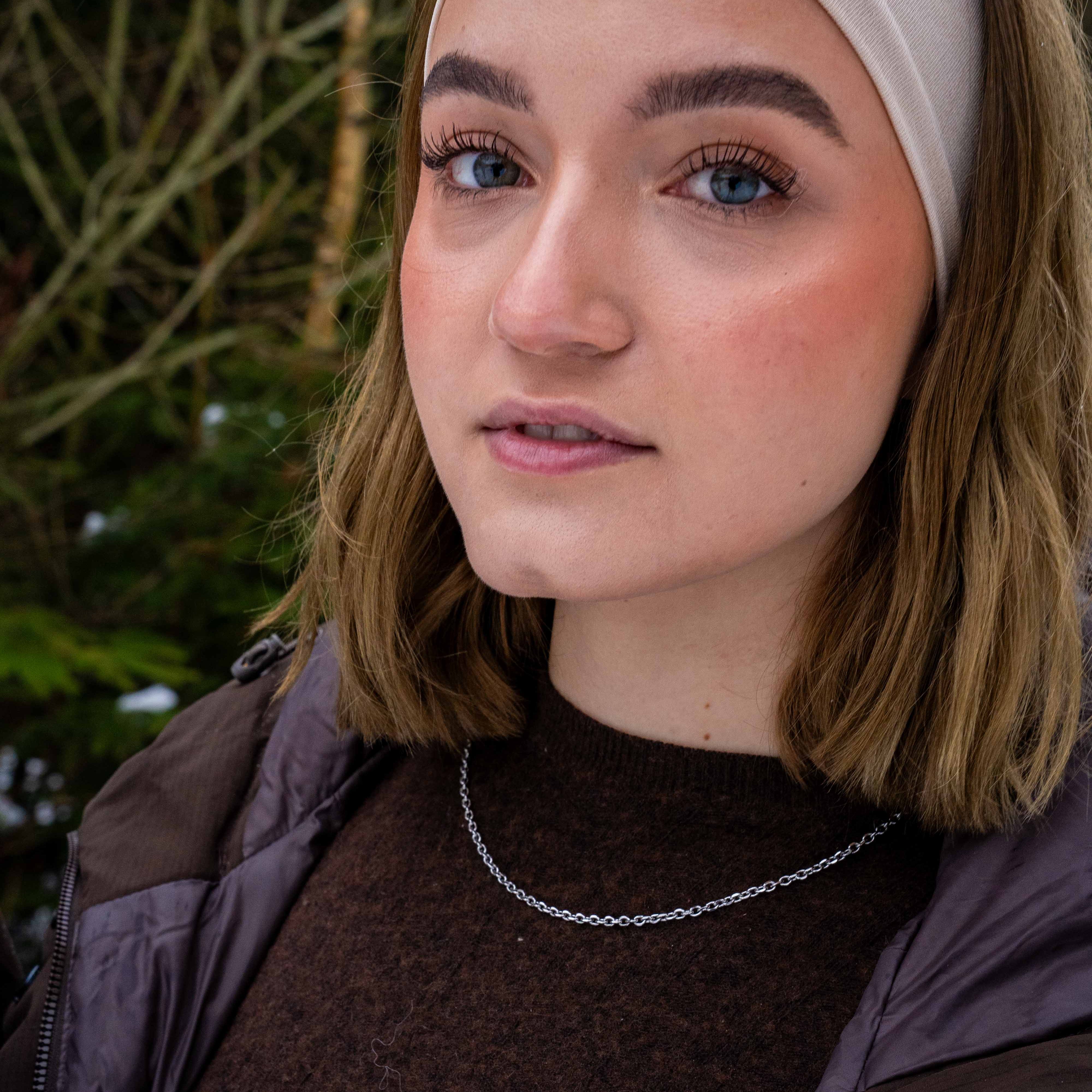 Cable halskæde, Sølvtonet