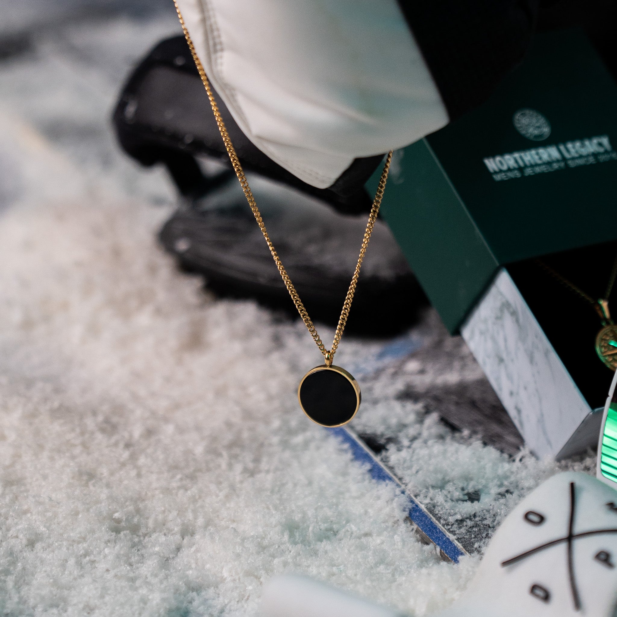 NL Black Onyx pendant - Gold-toned