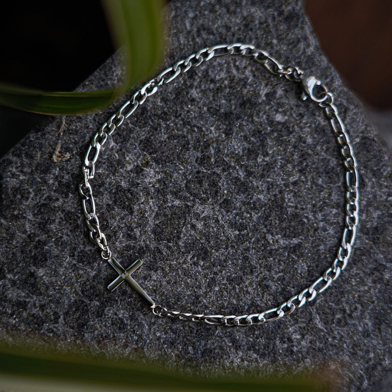 Antique kors armband - silverfärgad