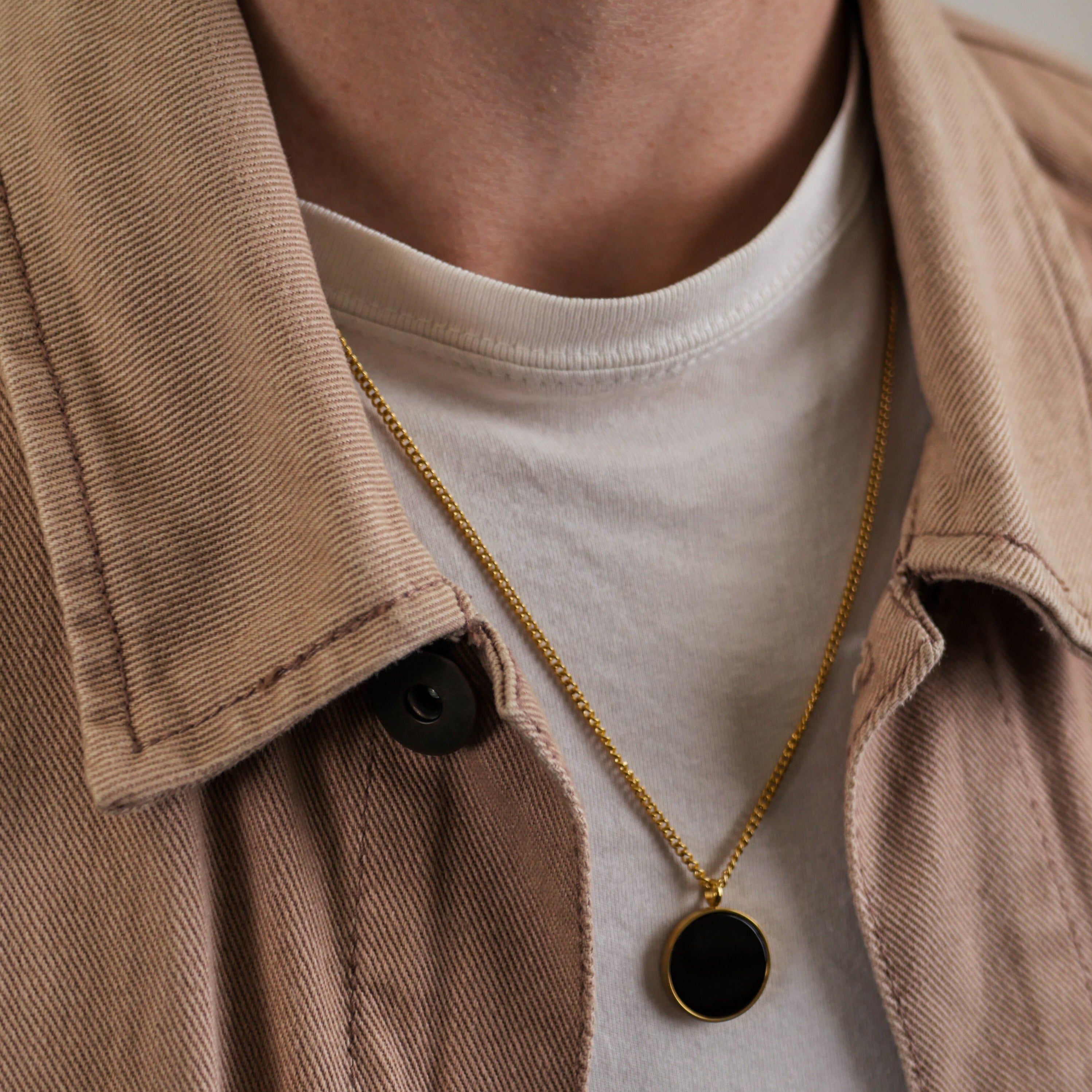 NL Black Onyx pendant - Gold-toned