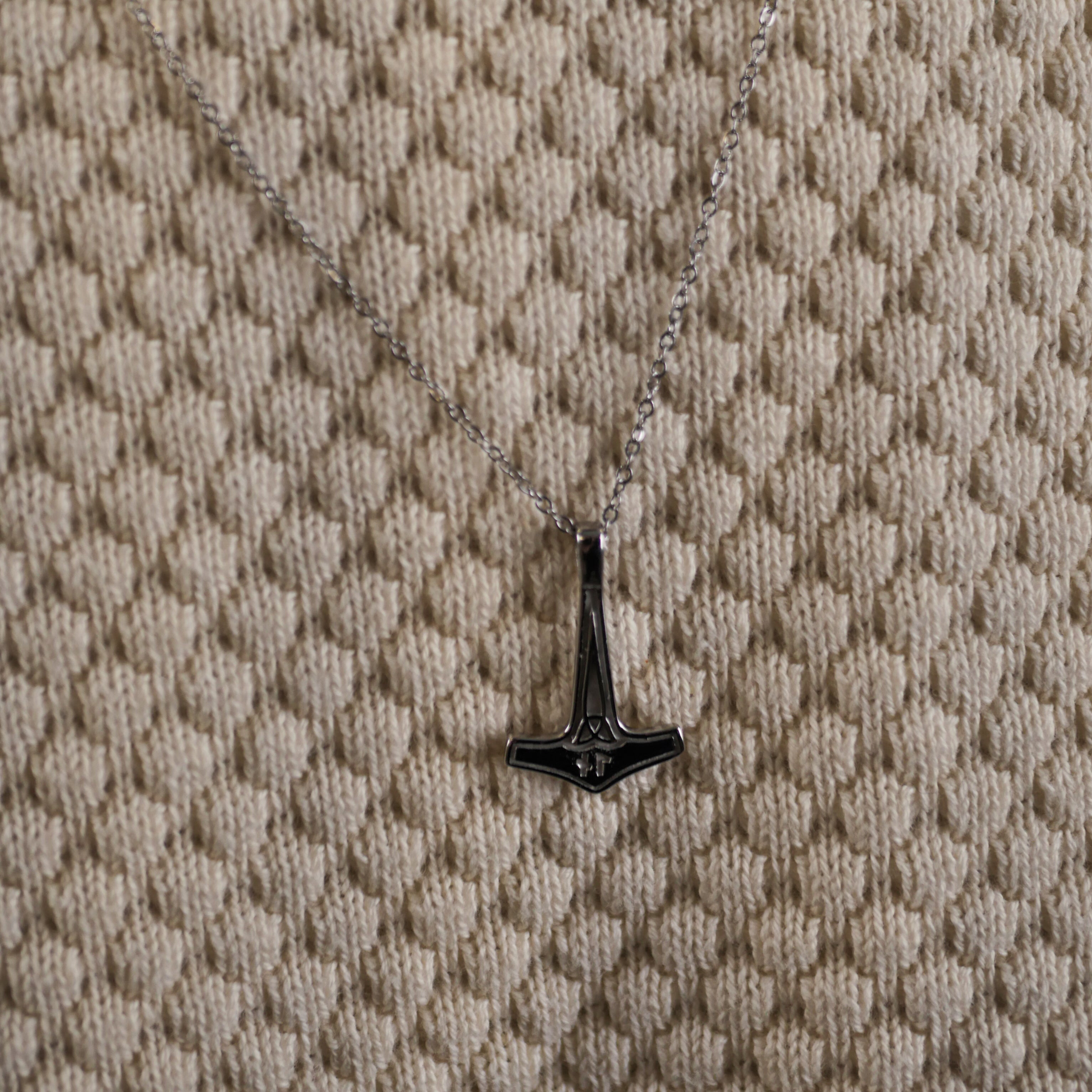 Mjolner halskæde 2.0 - Sølvtonet