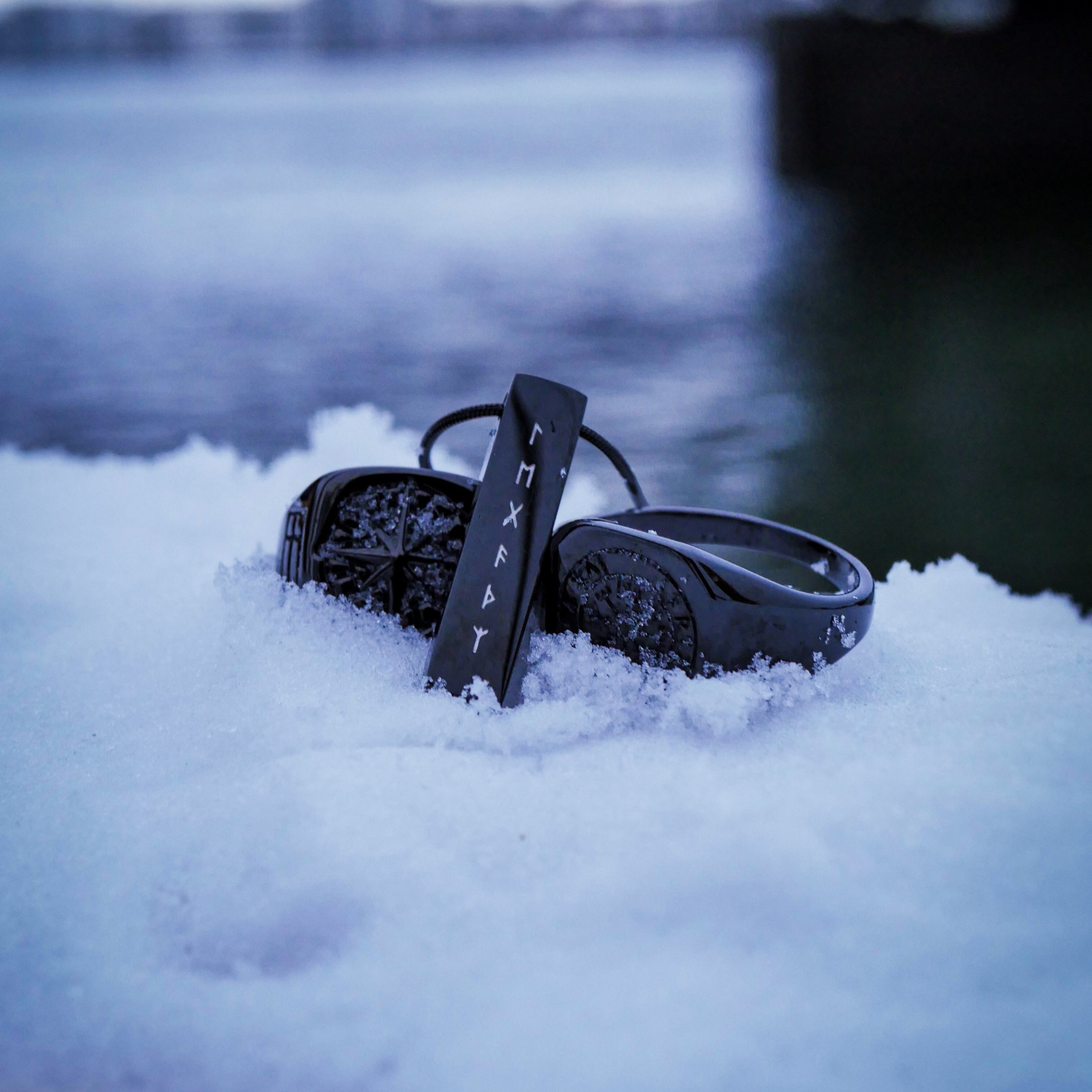 Vegvisir Signature - Svart ring