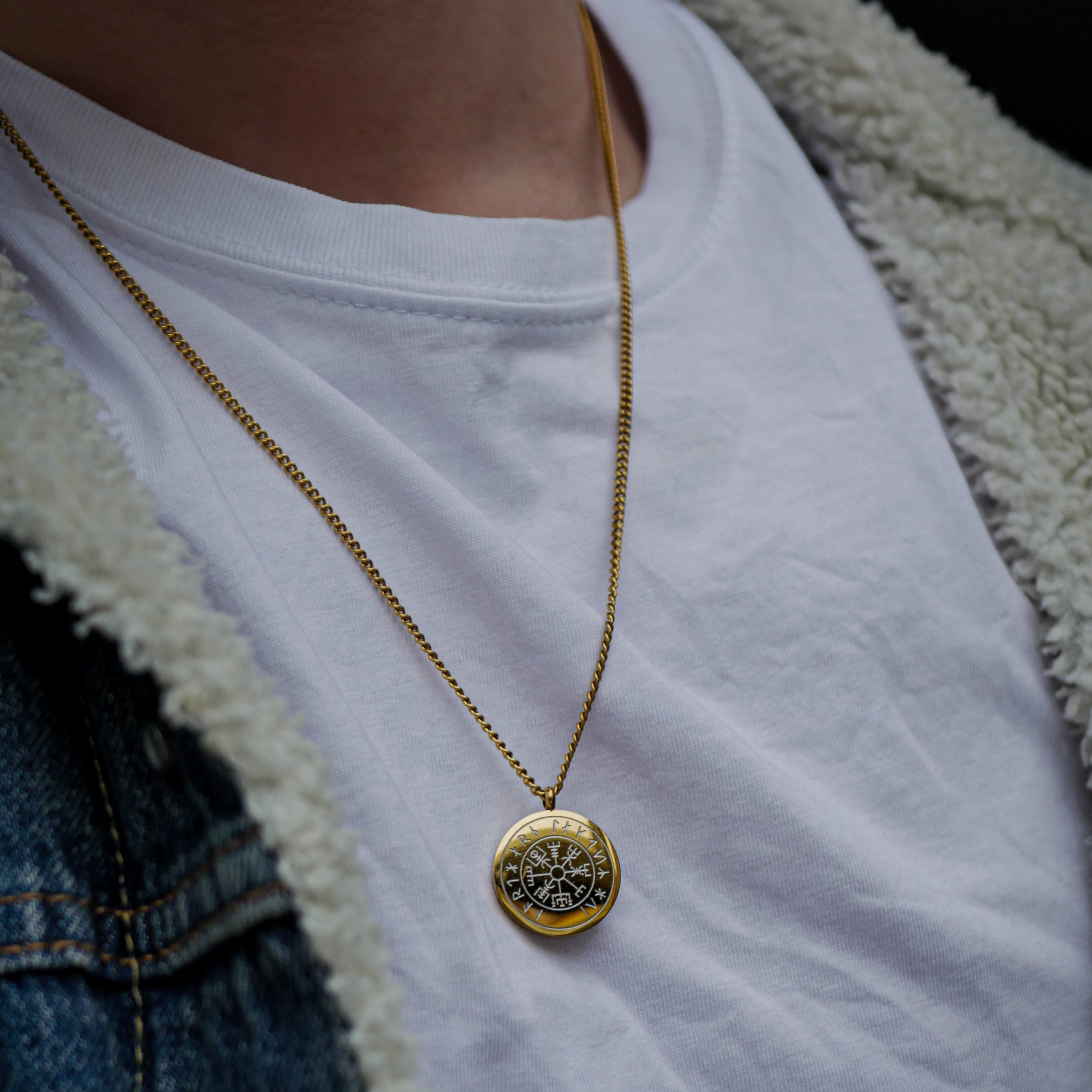 Vegvisir halsband - Guldton