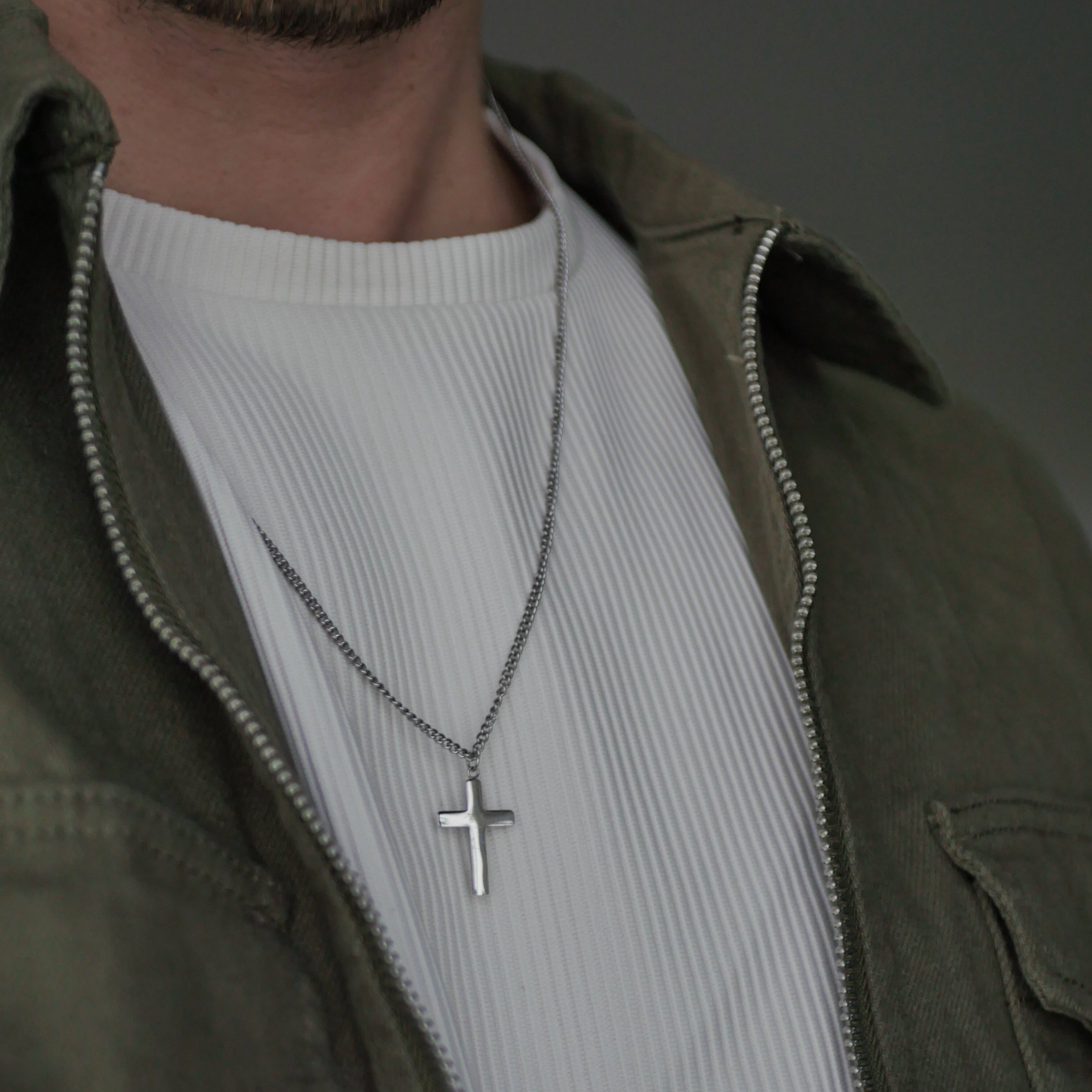 Cross chain - Silver-toned