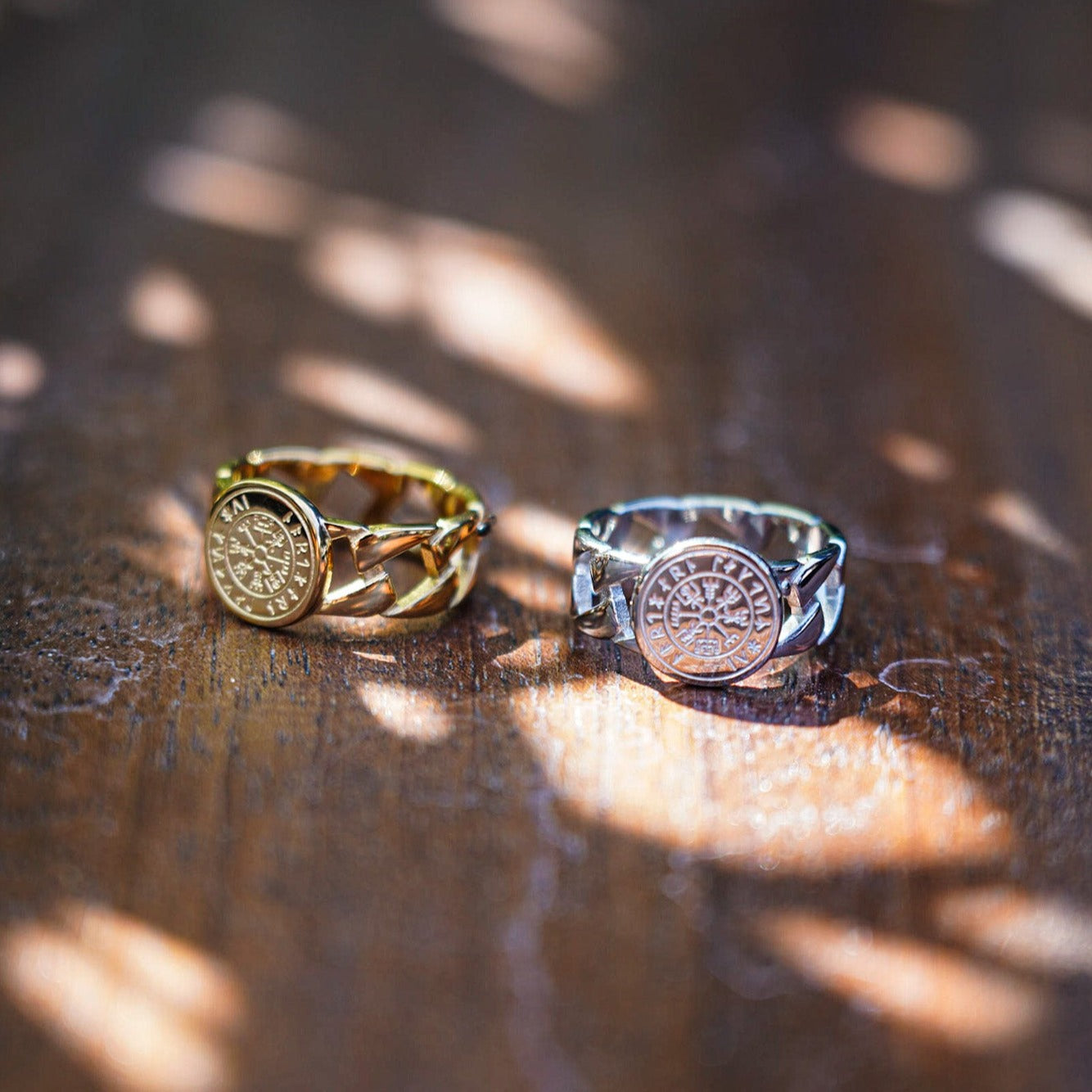 Vegvisir Chain Signature - Guldtonet ring