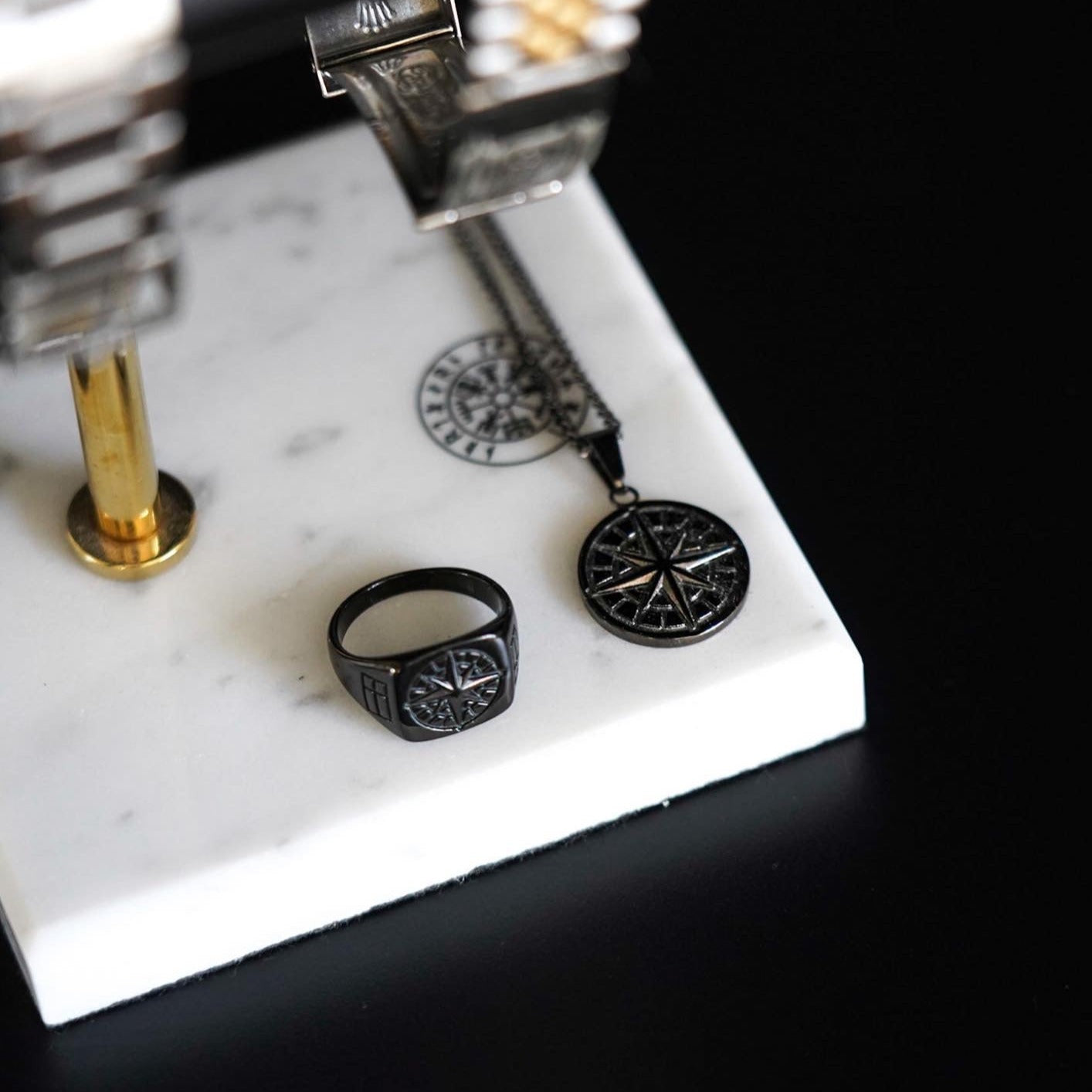 Compass Signature - Svart ring