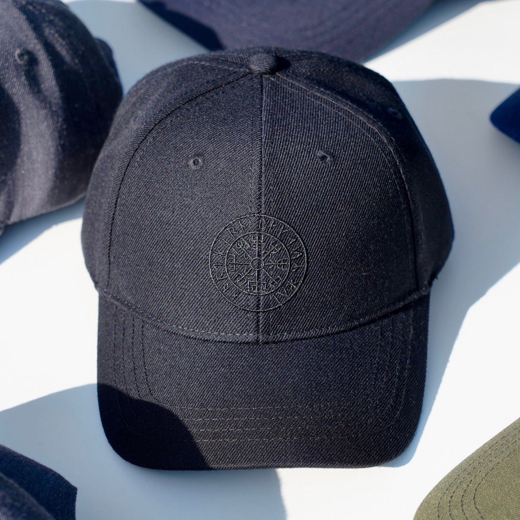 Vegvisir cap - Black/black