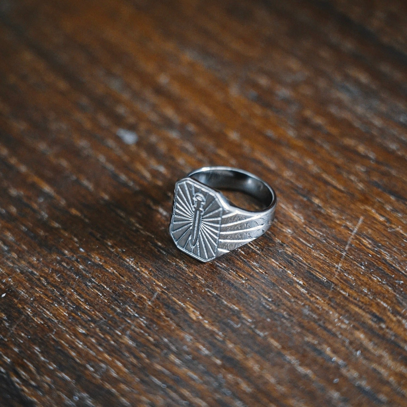 Gungnir Signature - Silver-toned ring