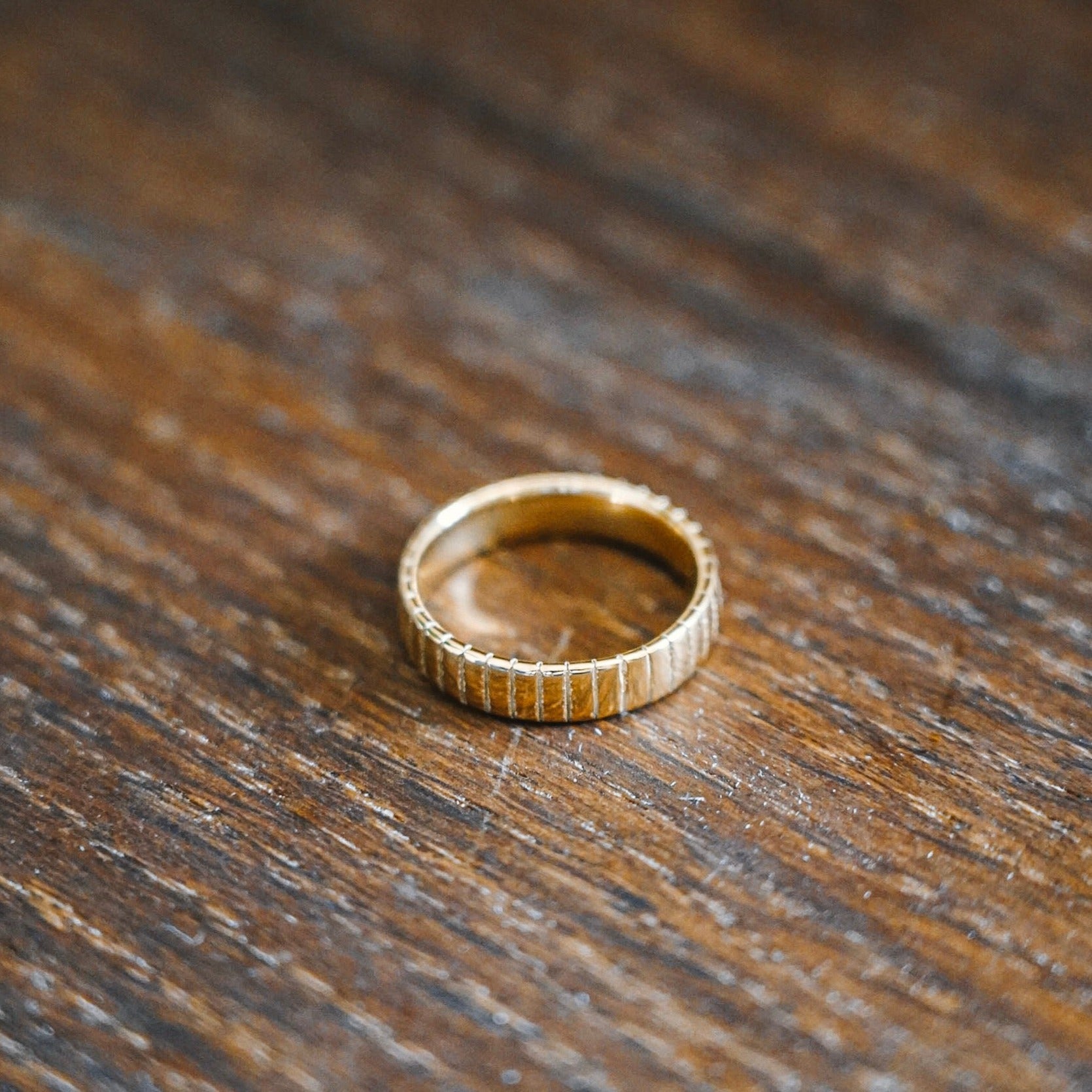 Siempre Cut band - Gold-toned ring