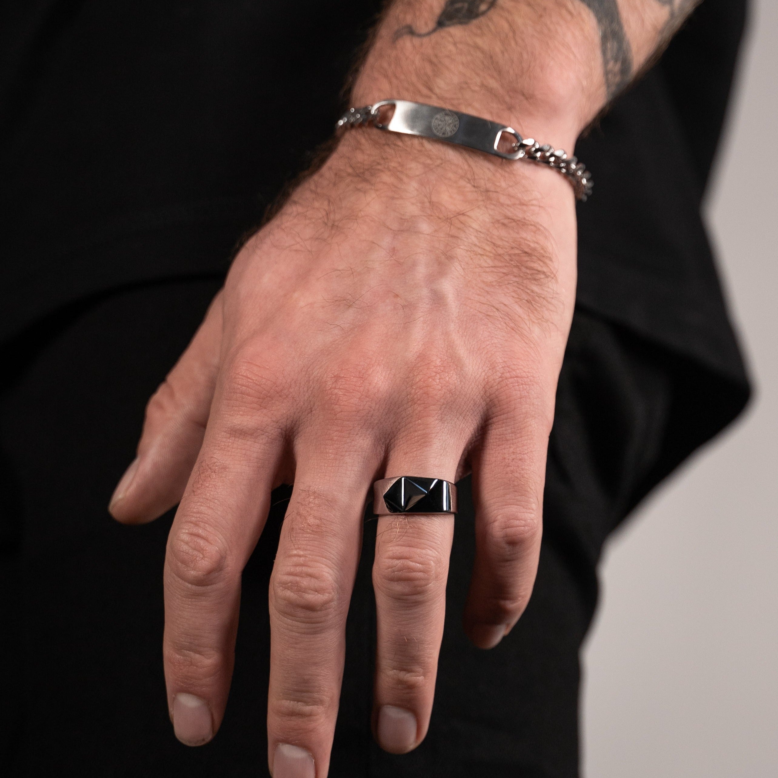 Kant Signature ring - Silver-toned ring
