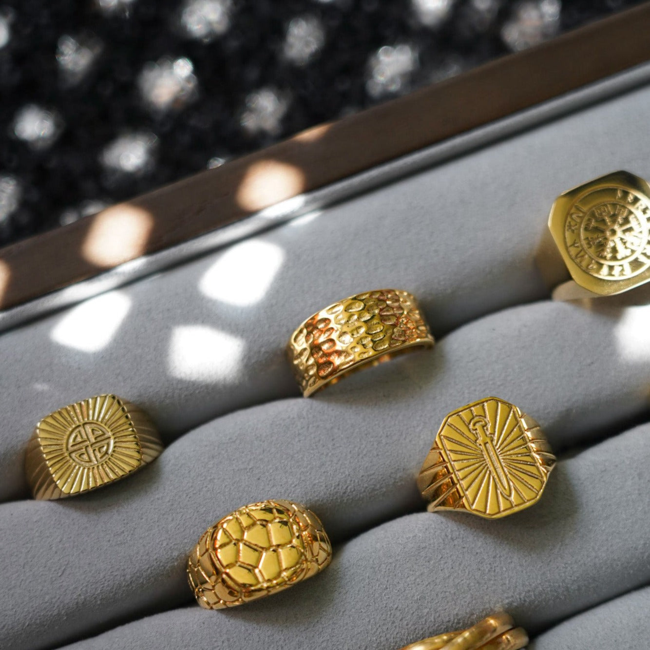 Hammered Signature - Guldtonet ring