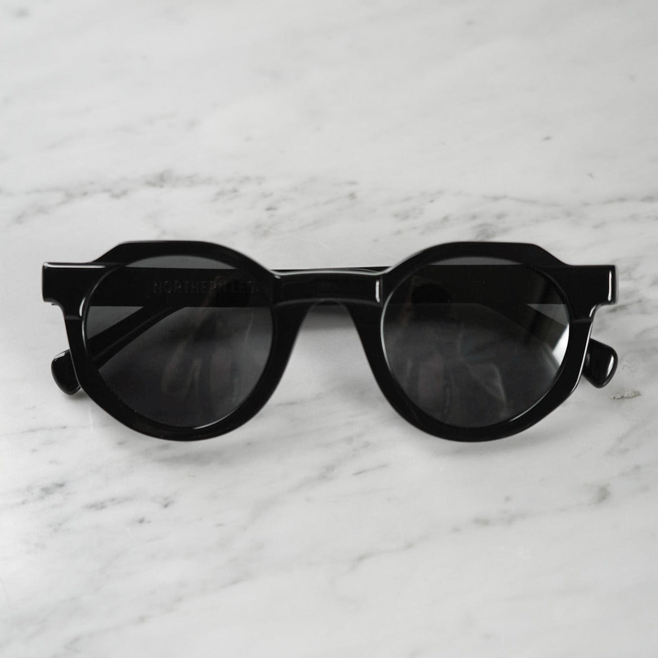 Signature solglasögon - Deep Black