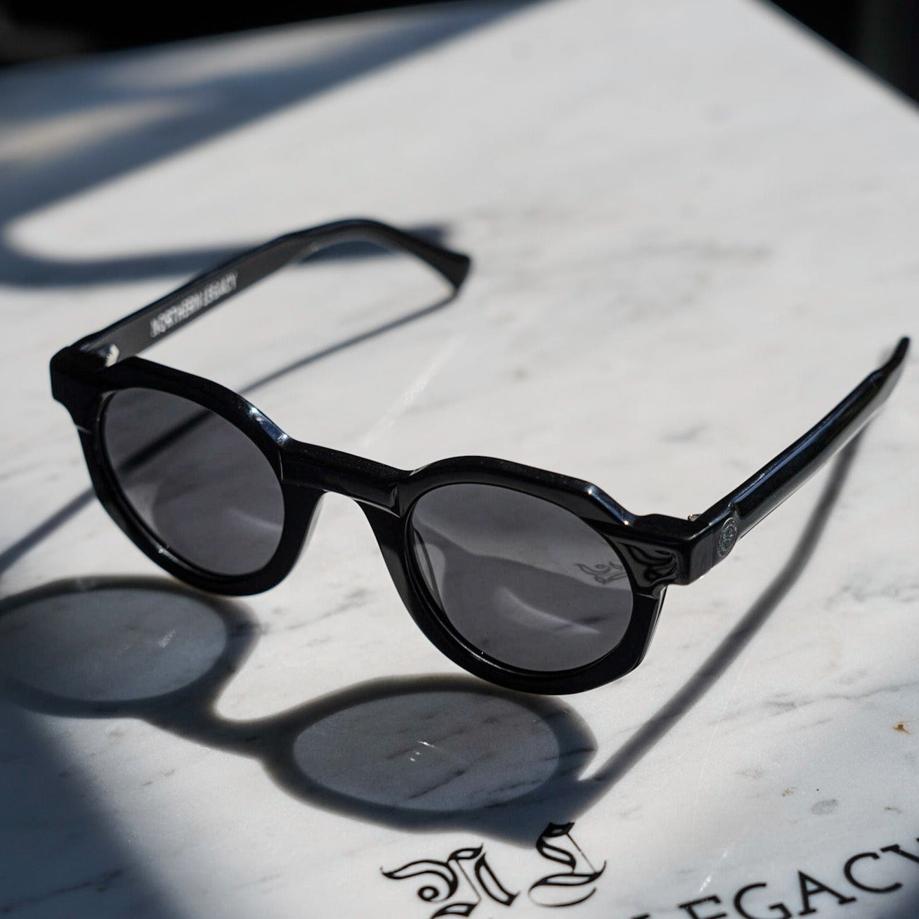 Signature solglasögon - Deep Black