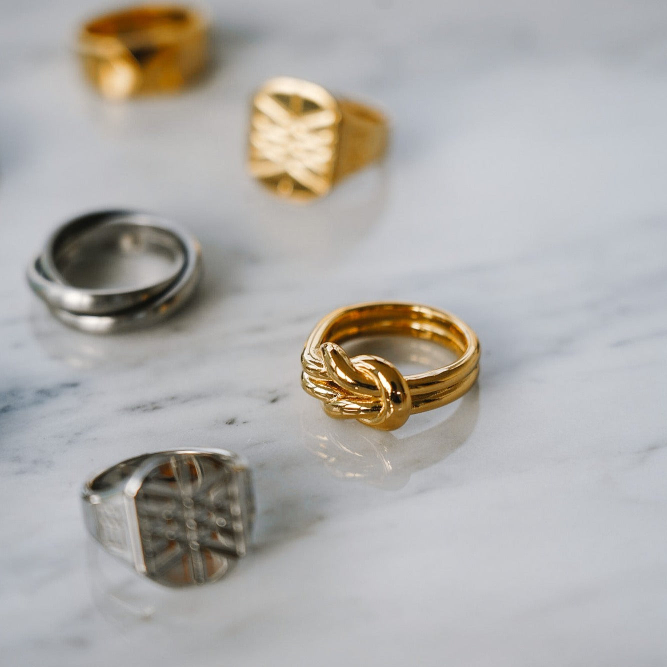 Perpetual band ring - Guldtonet