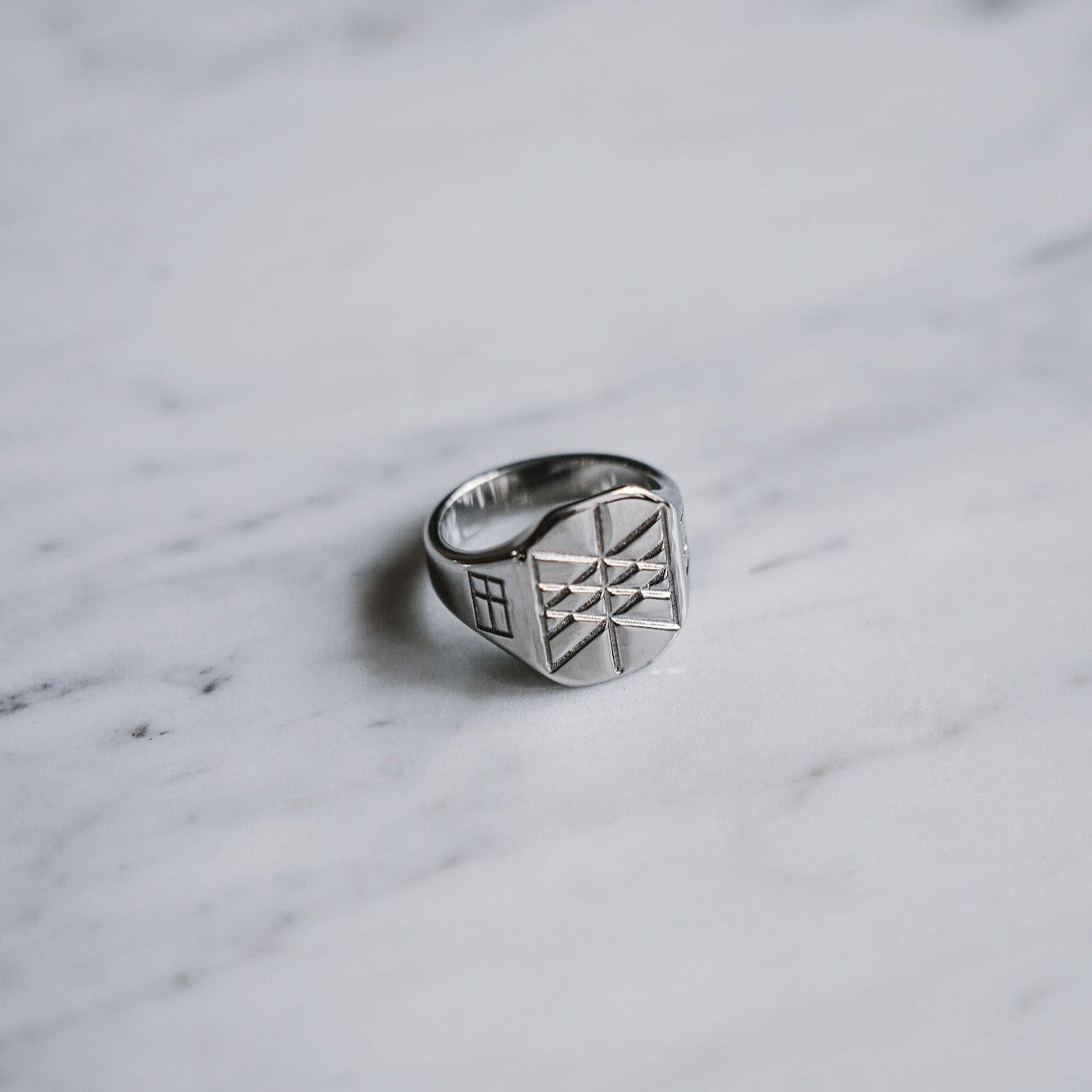 Web of Wyrd Signature ring - Sølvtonet