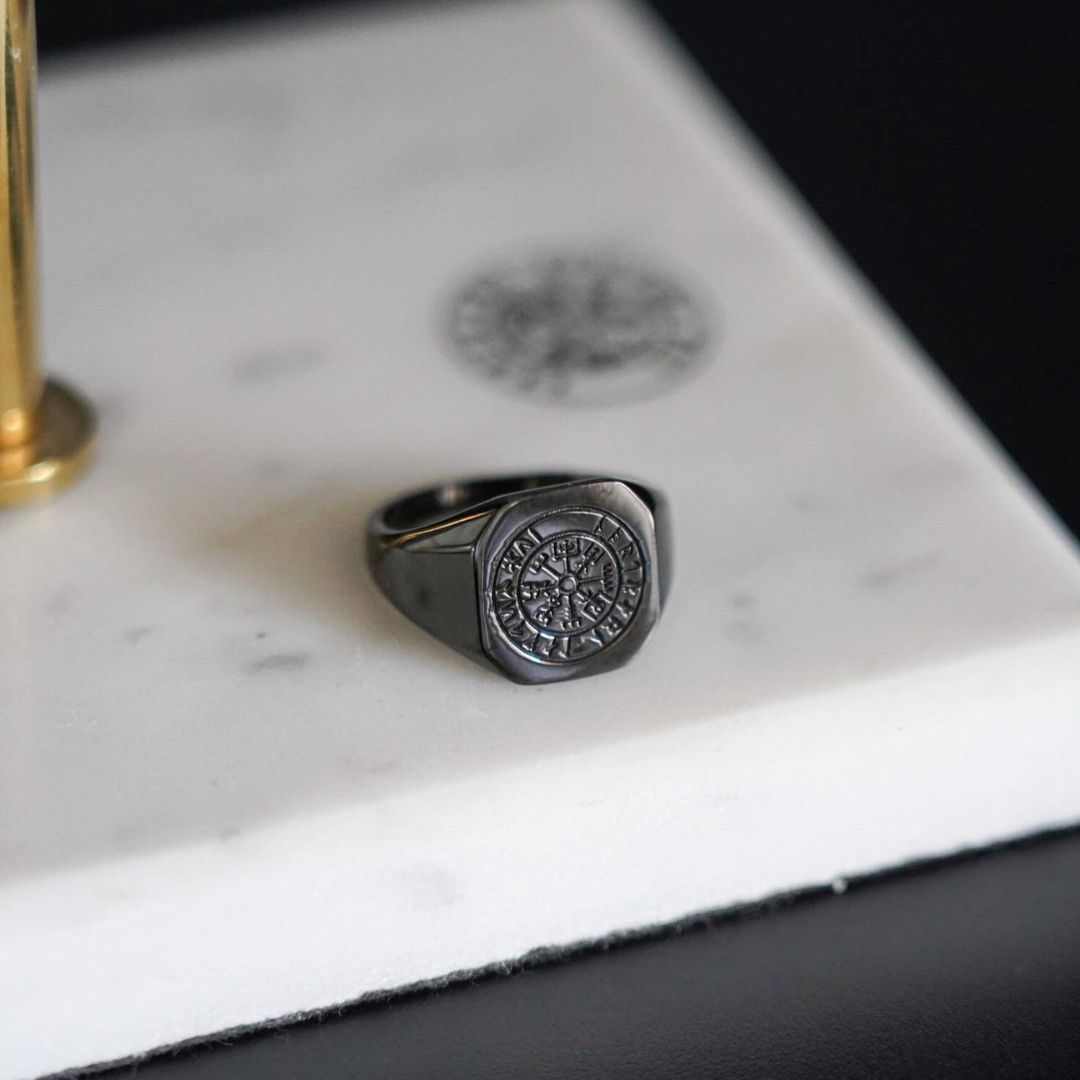 Vegvisir Signature - Svart ring