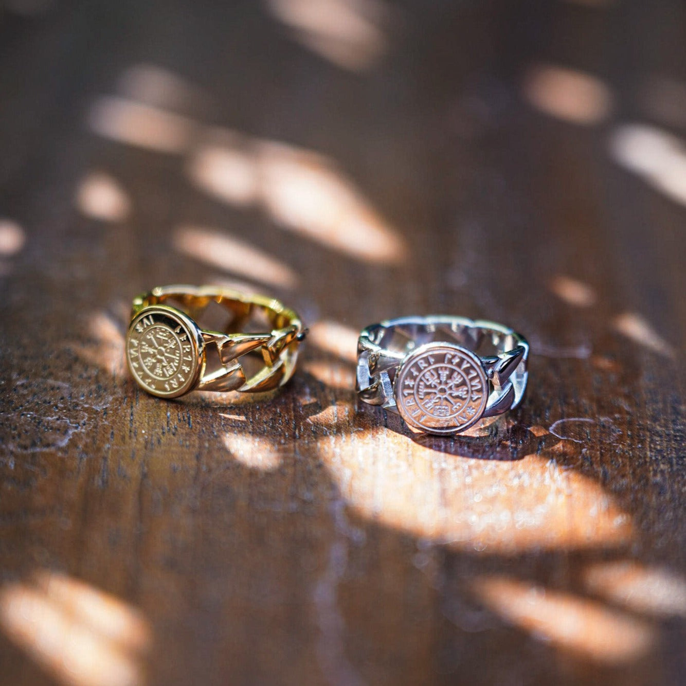 Vegvisir Chain Signature - Gold-toned ring