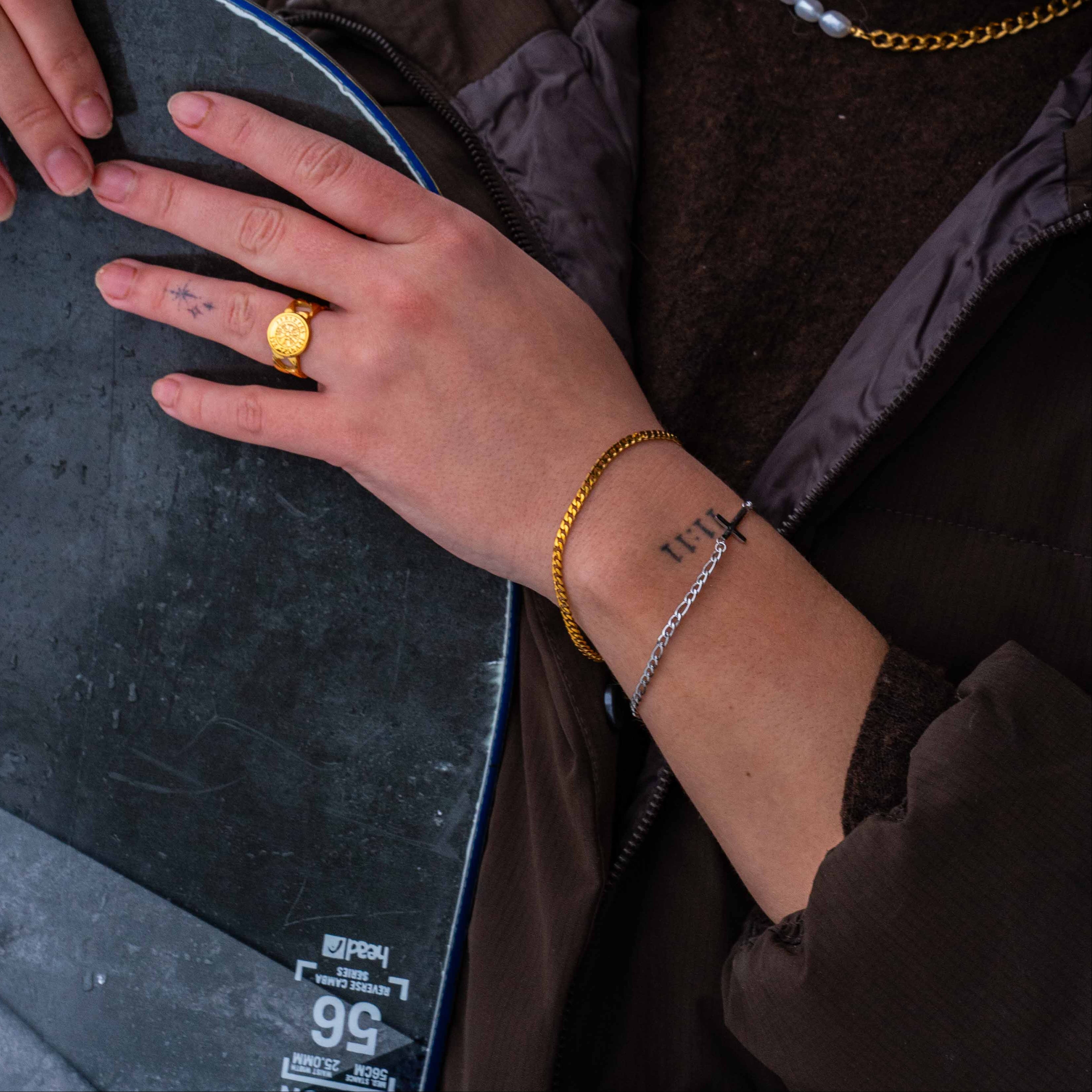 Antique kors armband - silverfärgad