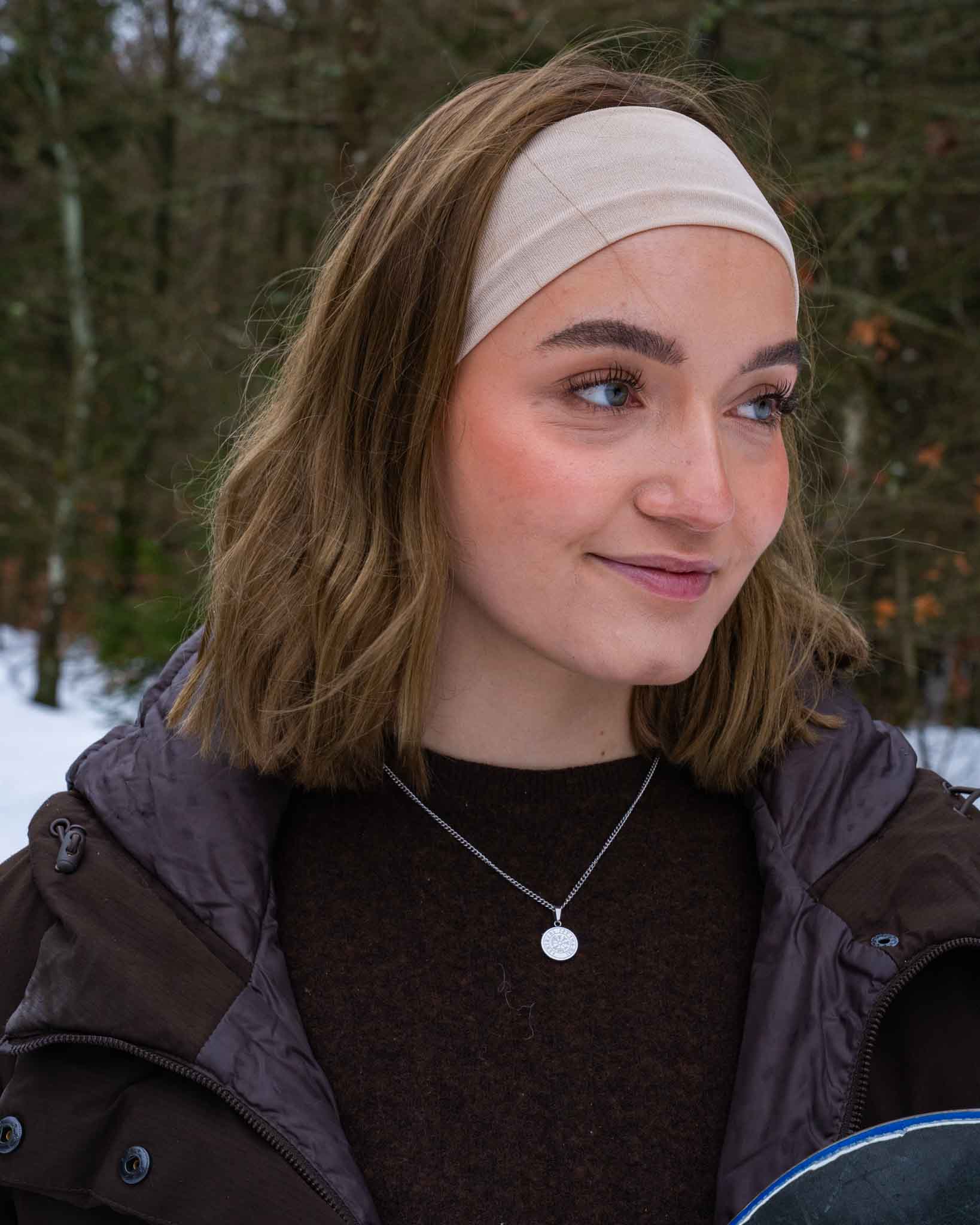 Minimal Vegvisir halskæde, Sølvtonet