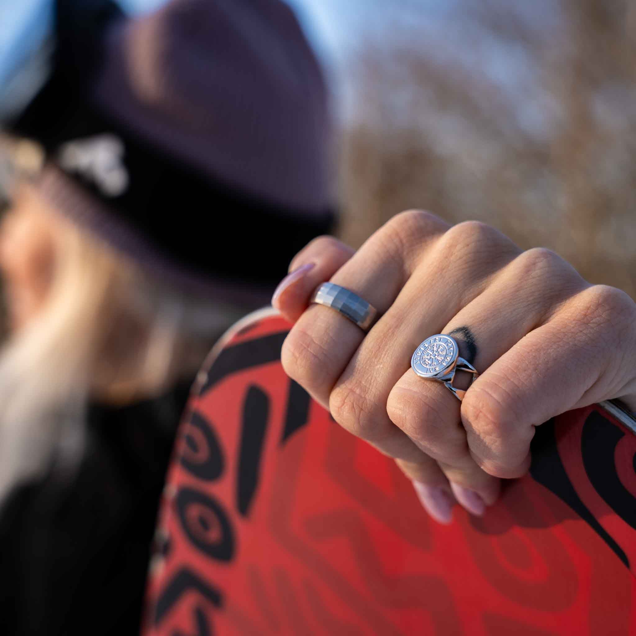 Siempre Cushion band, Sølvtonet ring