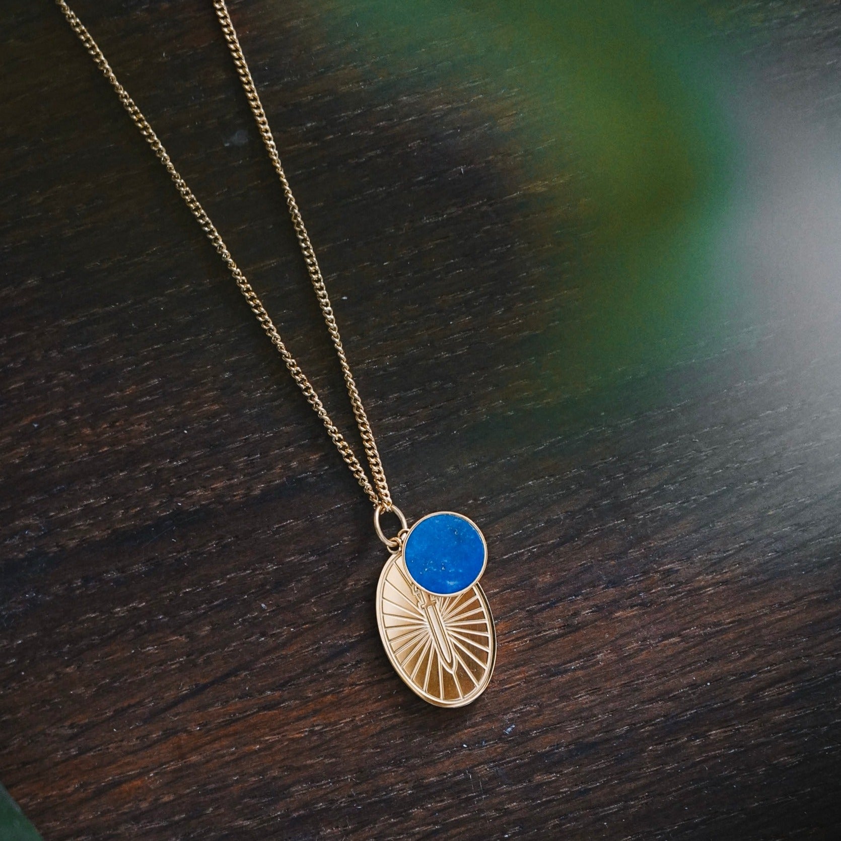 NL Gungnir/Lapis necklace - Gold-toned