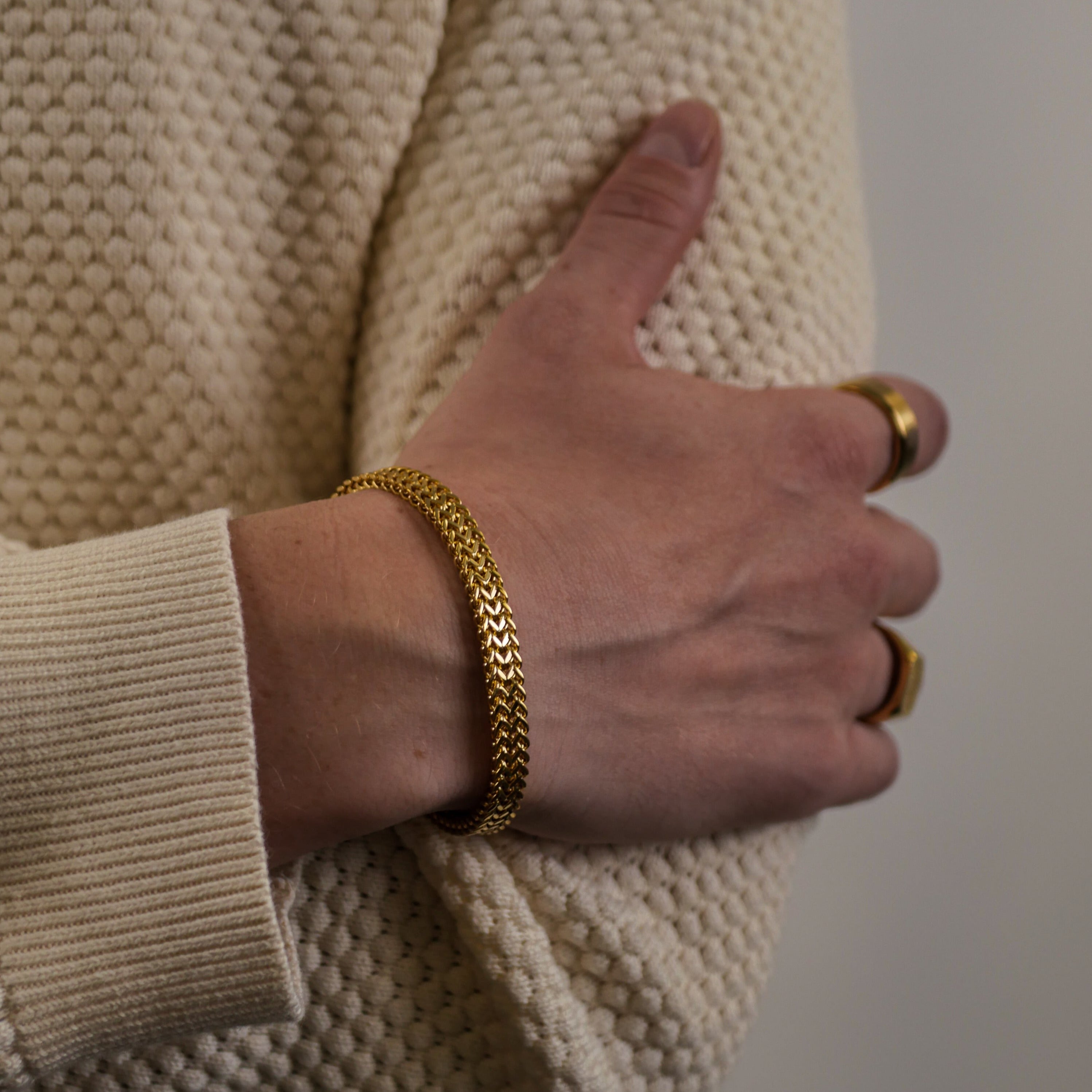 Fehu bracelet - Gold-toned