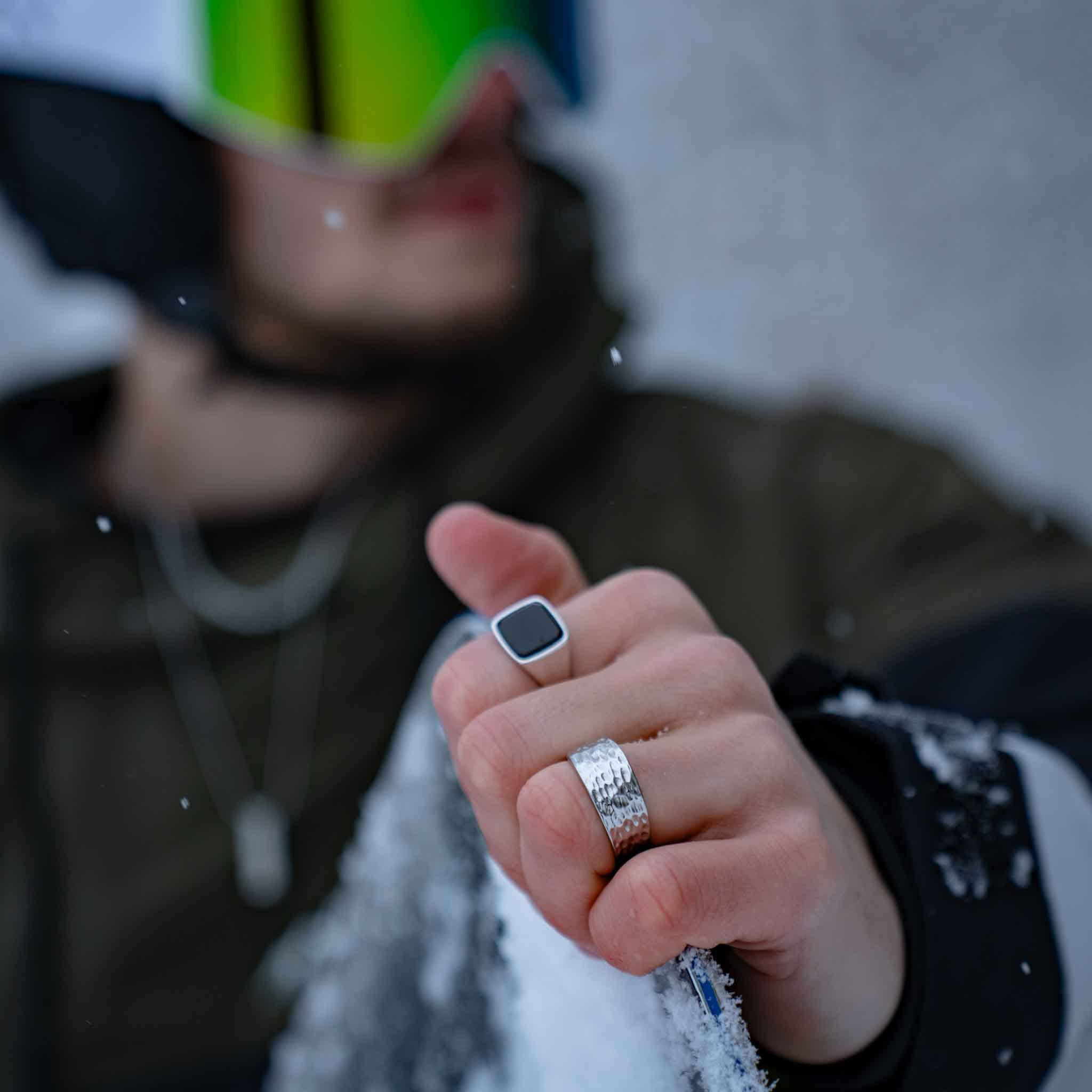 Hammered Signature - Sølvtonet ring