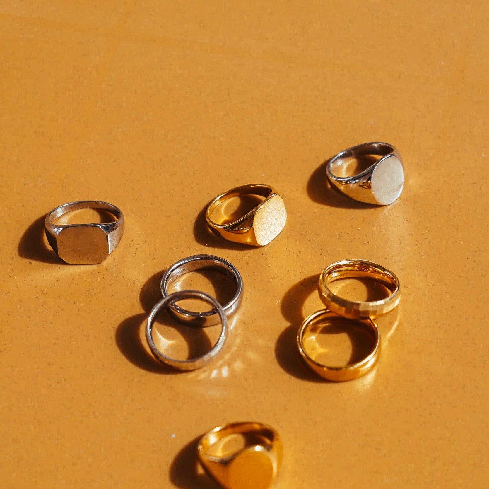 Classic Signature - guldfärgad ring