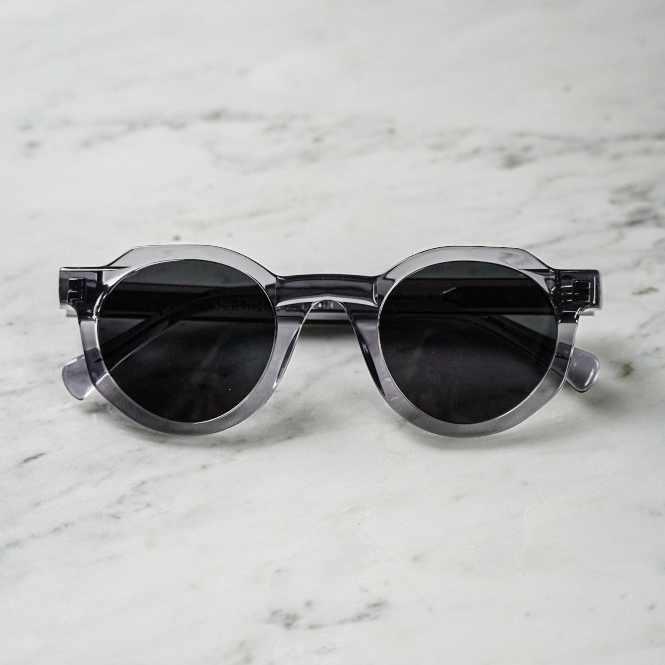 Signatursolglasögon - Transparent grey