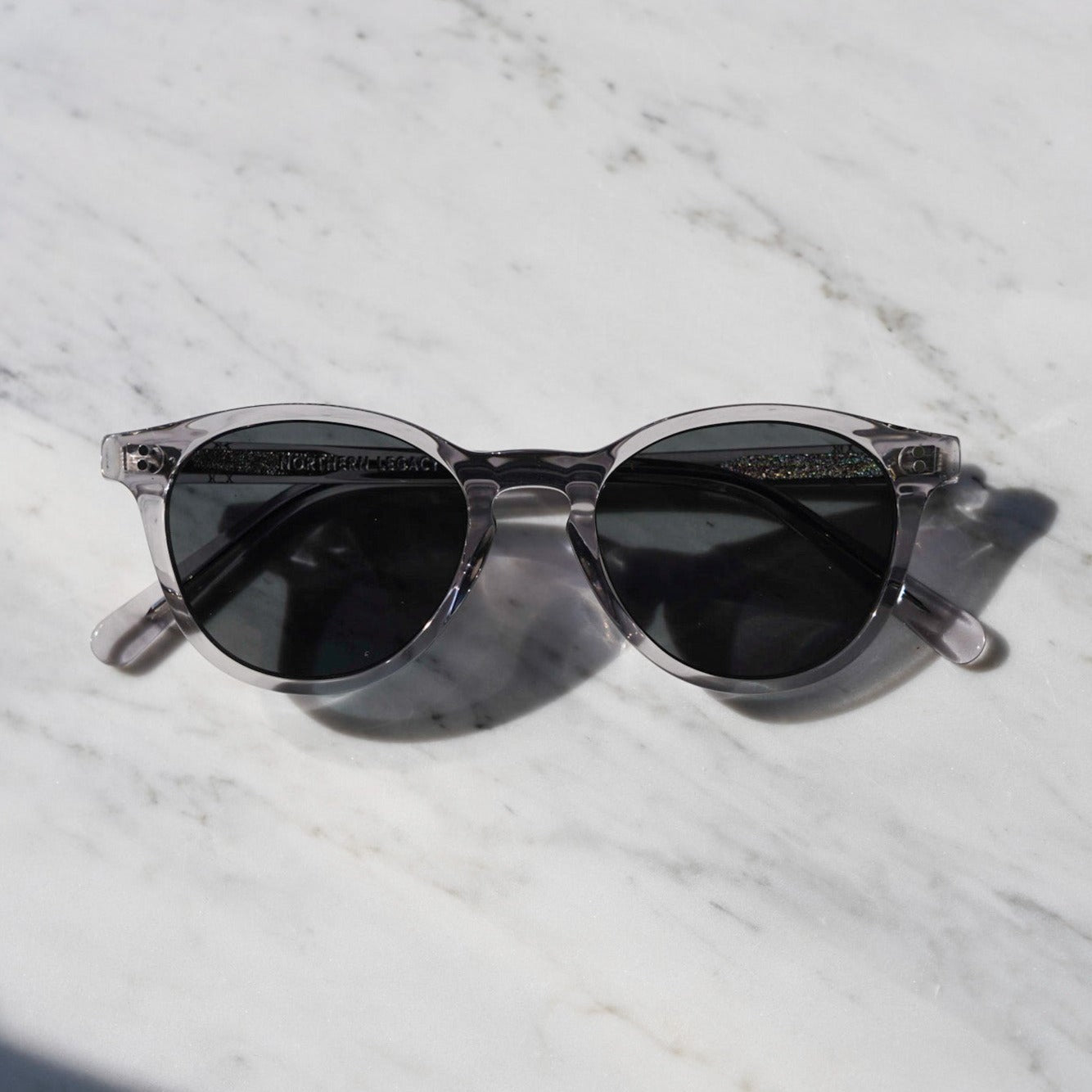 Explorer sunglasses - Transparent grey