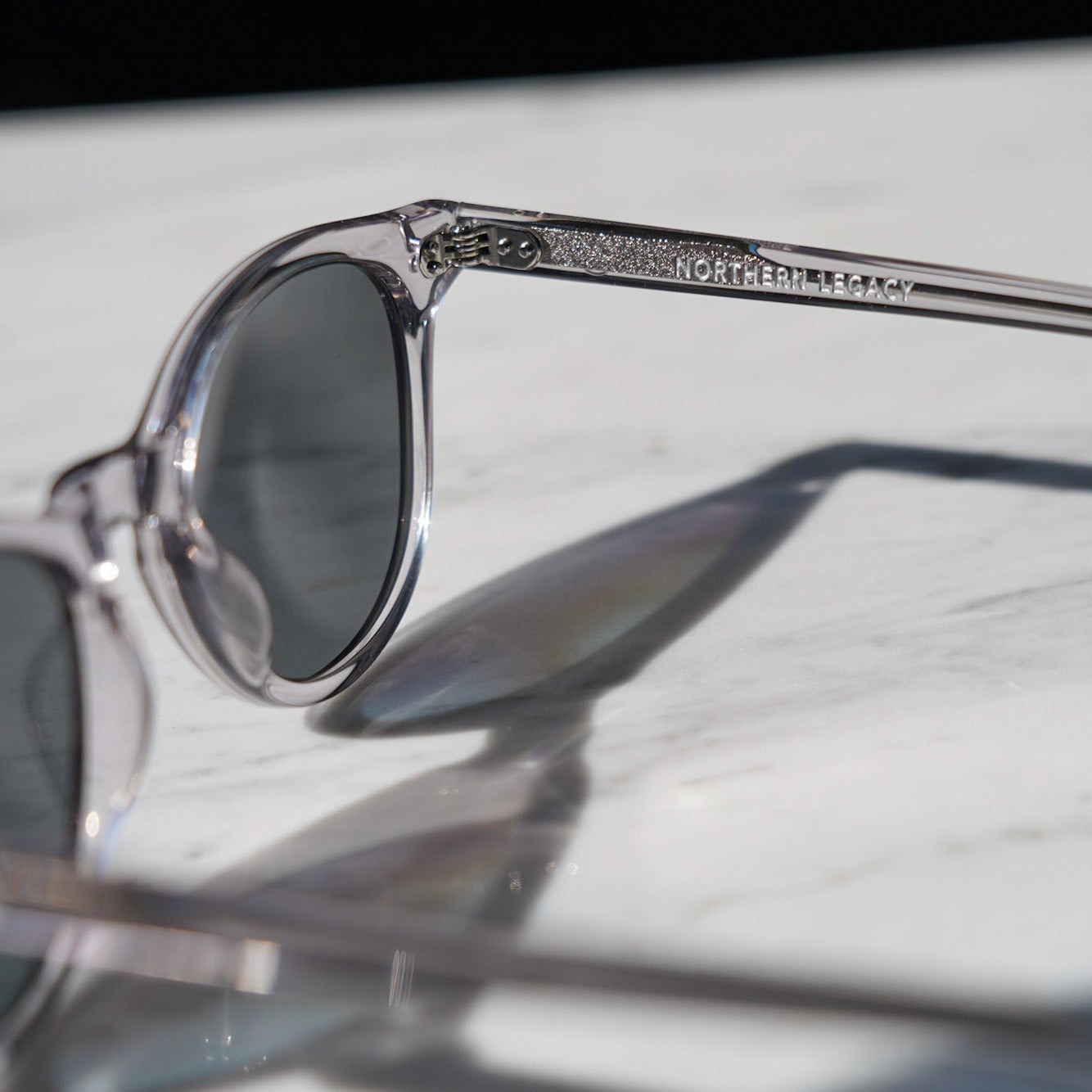 Explorer sunglasses - Transparent grey