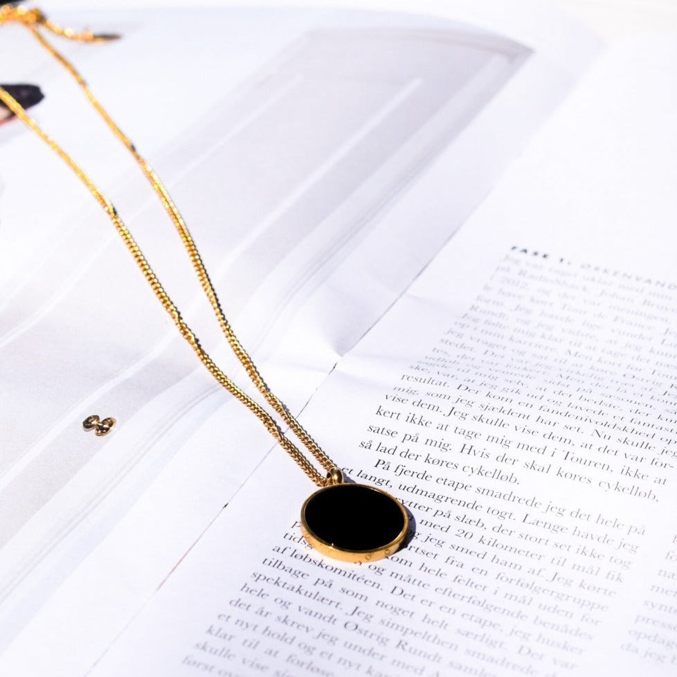 NL Black Onyx pendant - Gold-toned